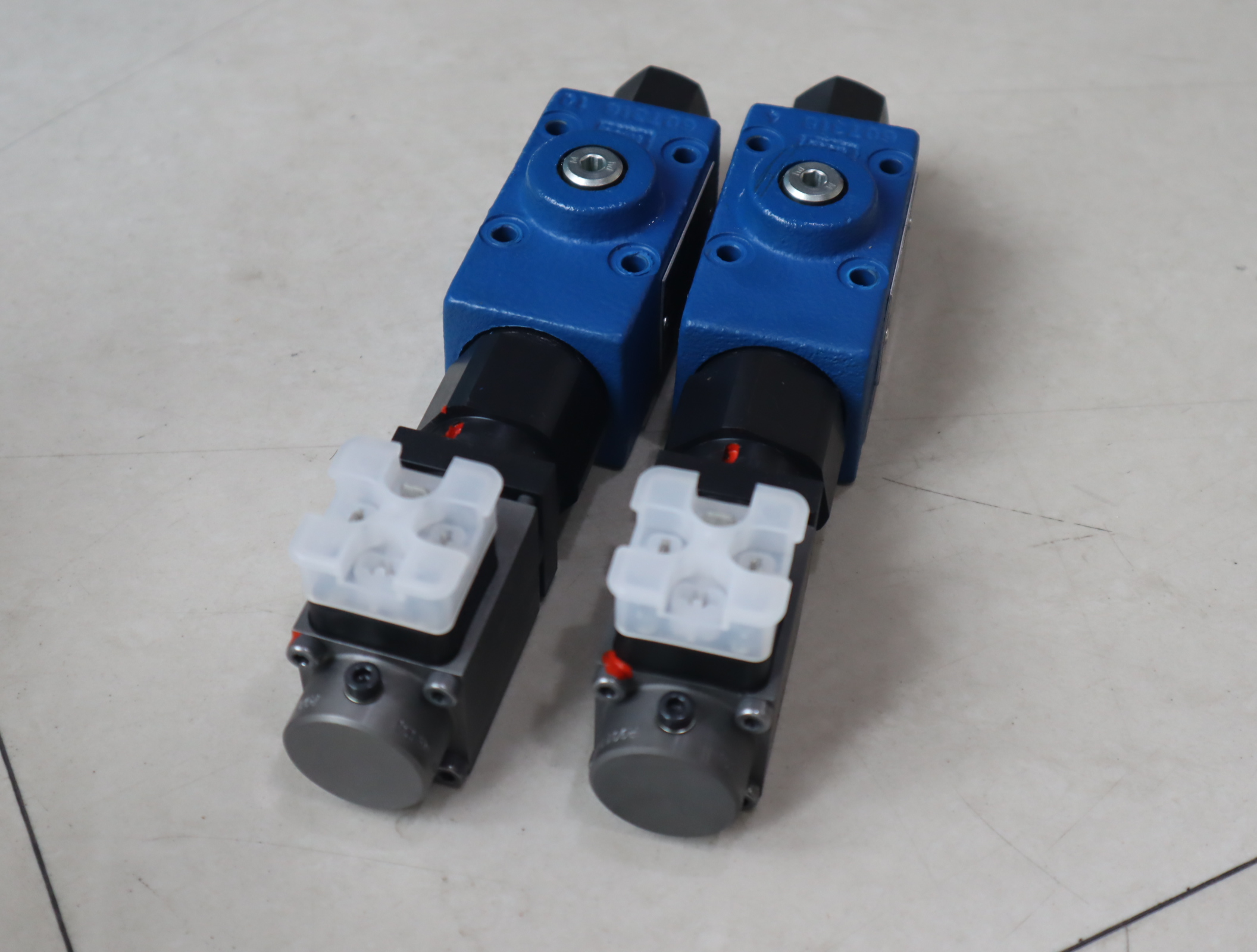 DRE6-11/100MG24K4M R900932943 力士乐REXROTH比例阀