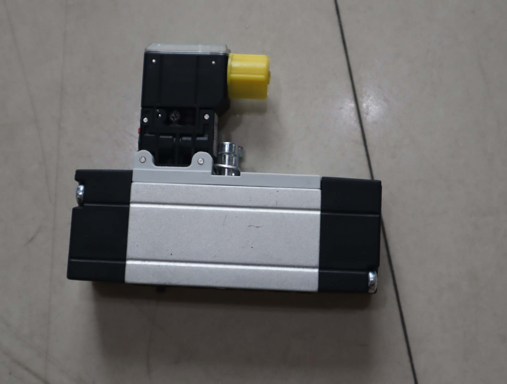 0820051702 R422004027 德国安沃驰AVENTICS 气动阀