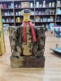 上海徐汇区回收50年茅台酒价格查询  收购名酒礼品联系方式