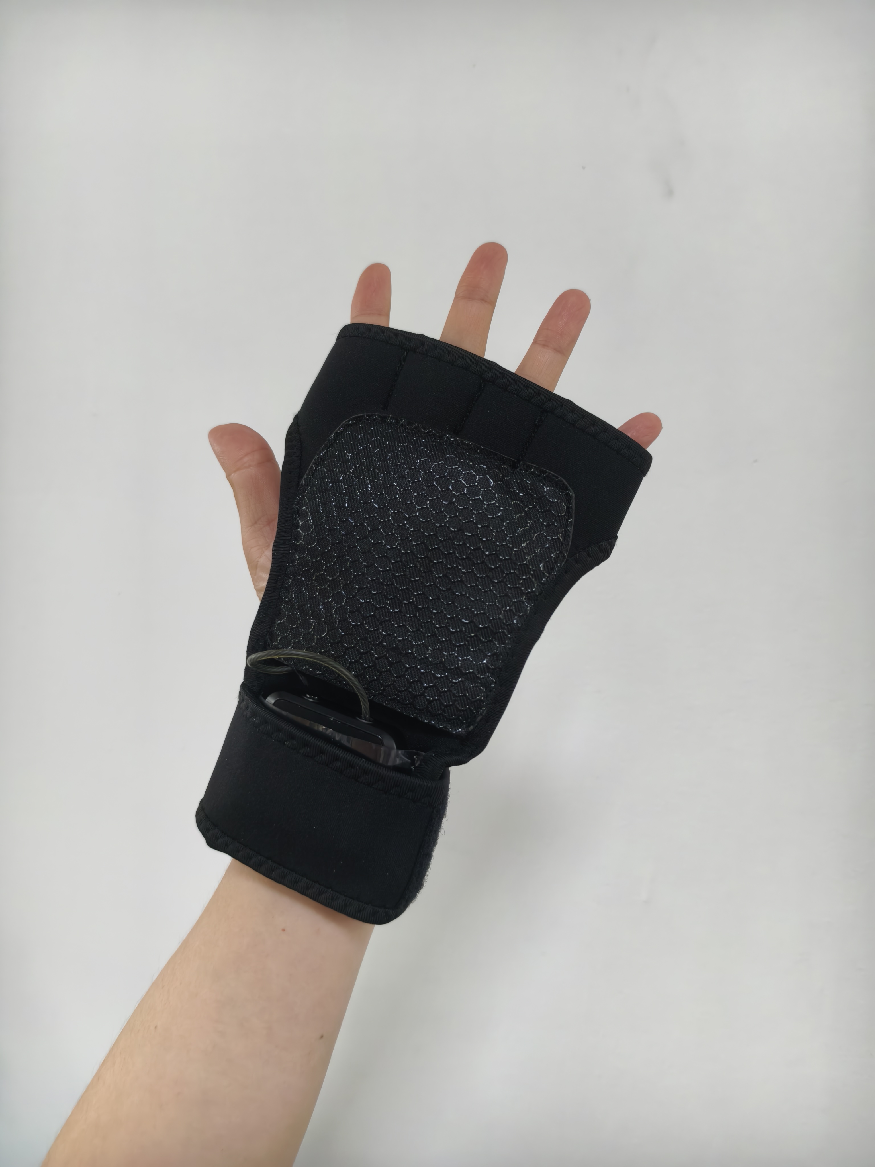 天津金属半掌检测手套隐蔽报警模式  