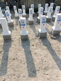 西双版纳水泥电缆警示桩光缆电缆警示桩 高速道路里程警示牌