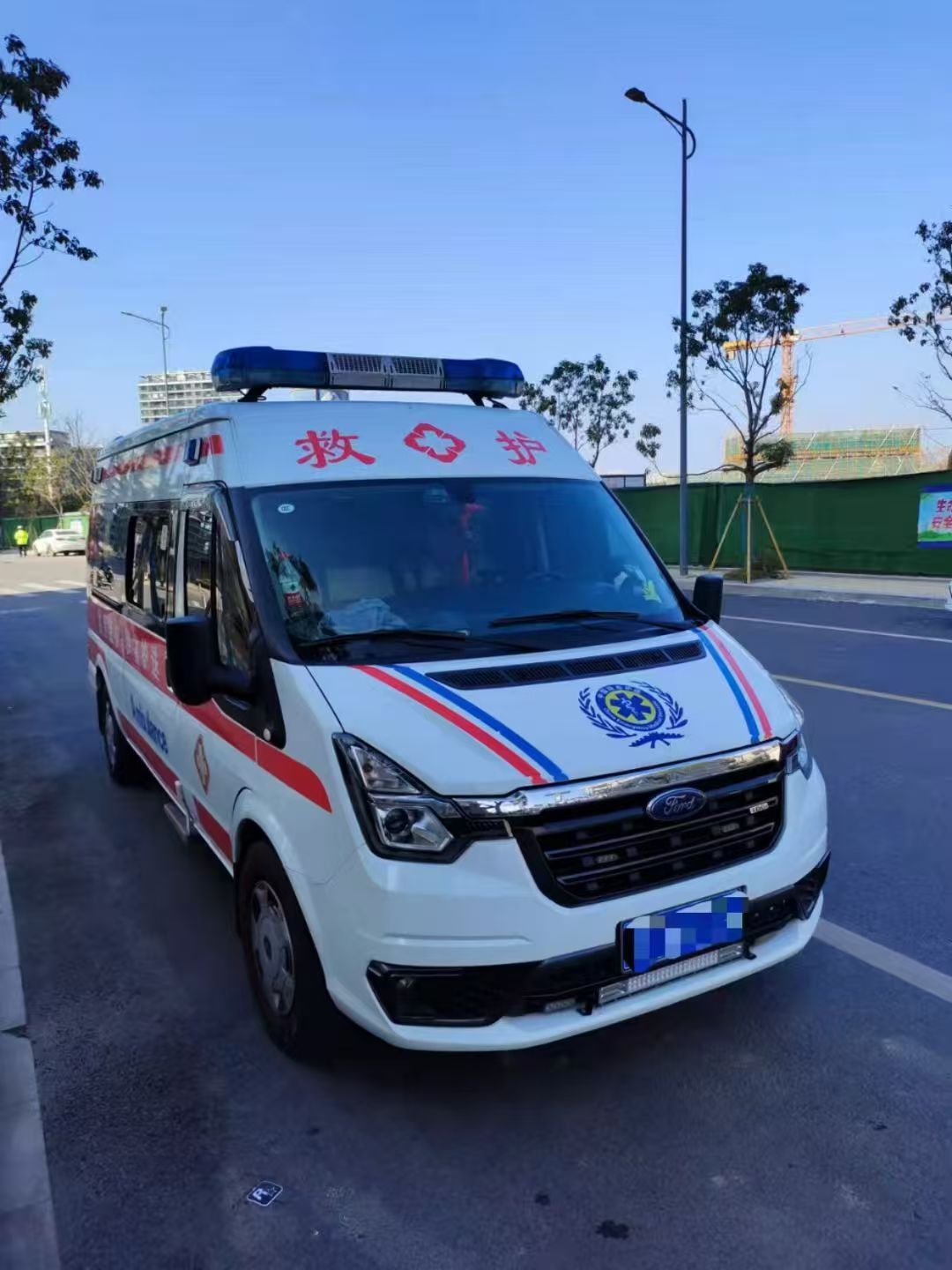 珠海非急救救护车租赁救护车安心到家