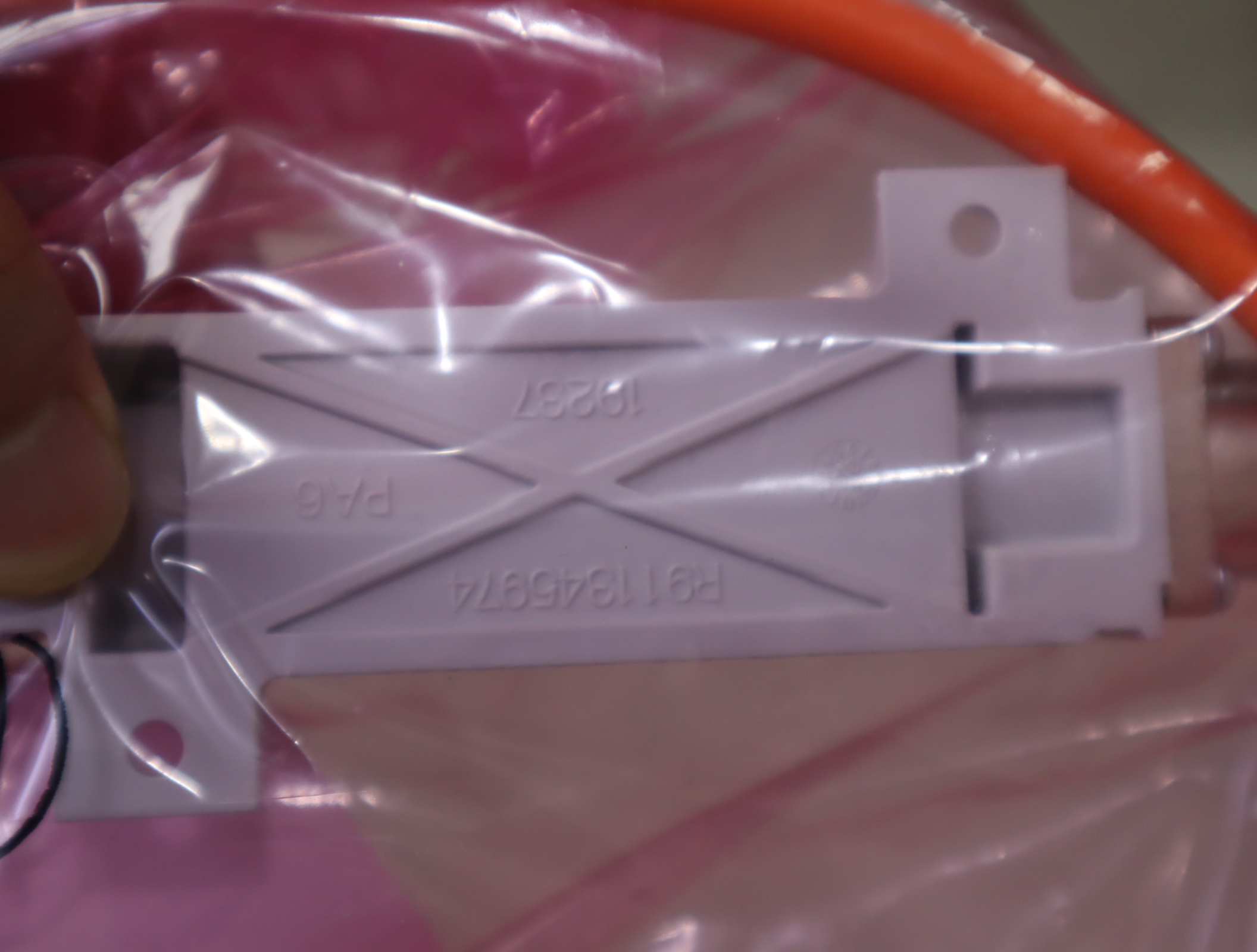 R911346063 SUP-E02-MSM-BATTERYBOX-NNNN 1,00m 力士乐电缆接头