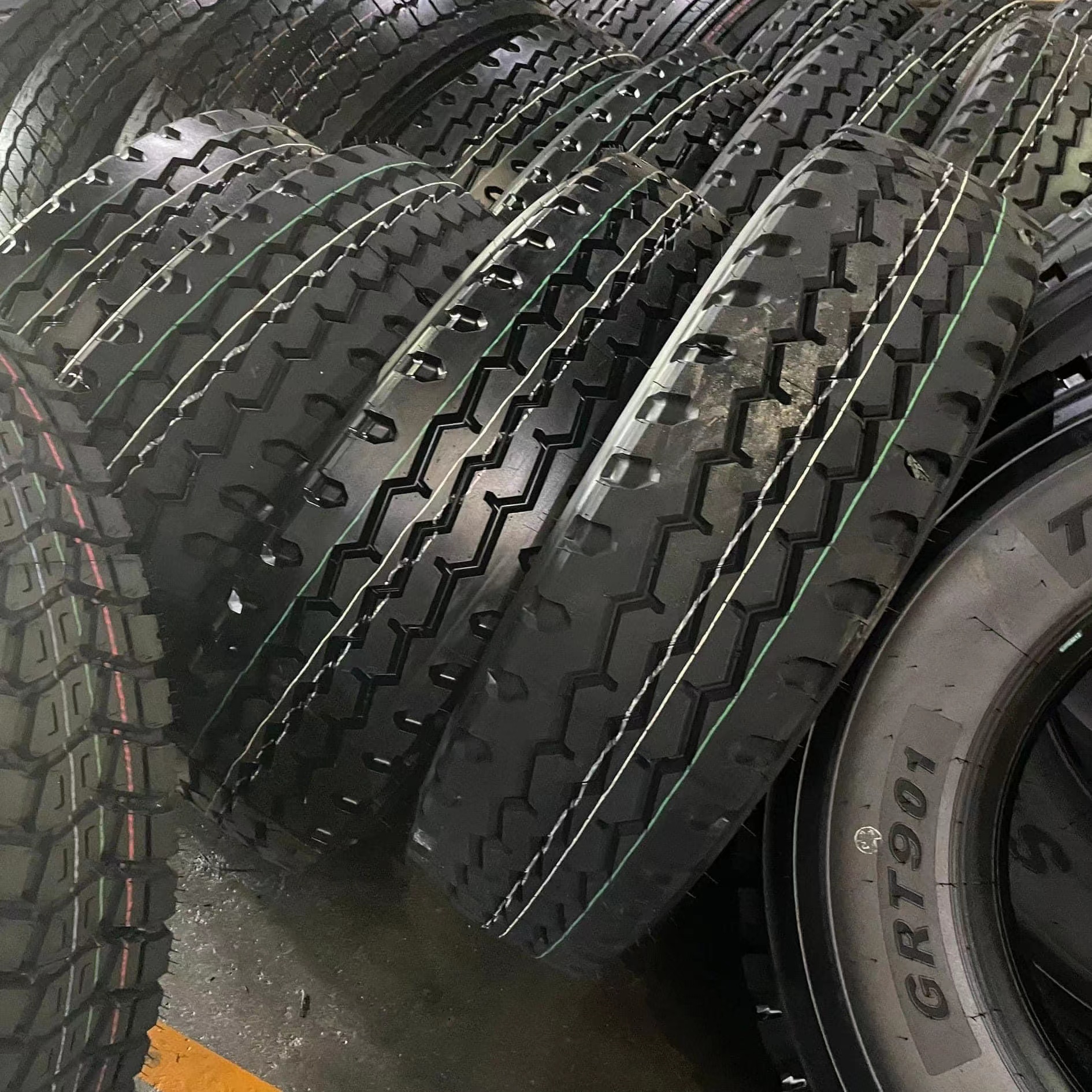 卡 货轮胎大全 1200R20翻斗车 厂家仓库 走量销售 全国发货 货到付款