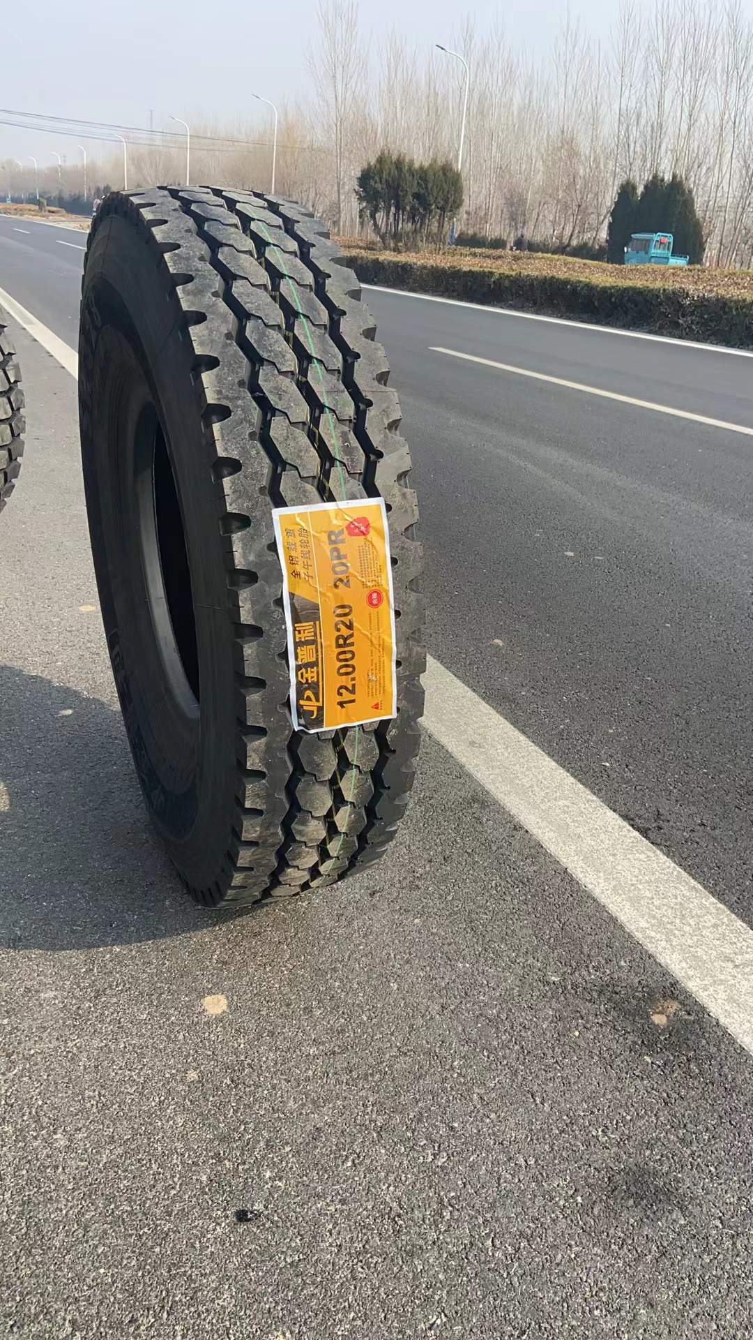 载重卡车货车轮胎900/1000/10.00/9.00R20全钢丝胎厂家直发走量
