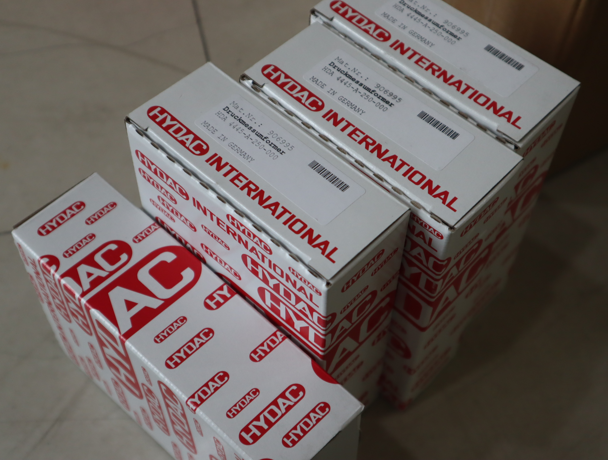 HDA 4445-A-250-000 906995 德国贺德克HYDAC压力温度传感器