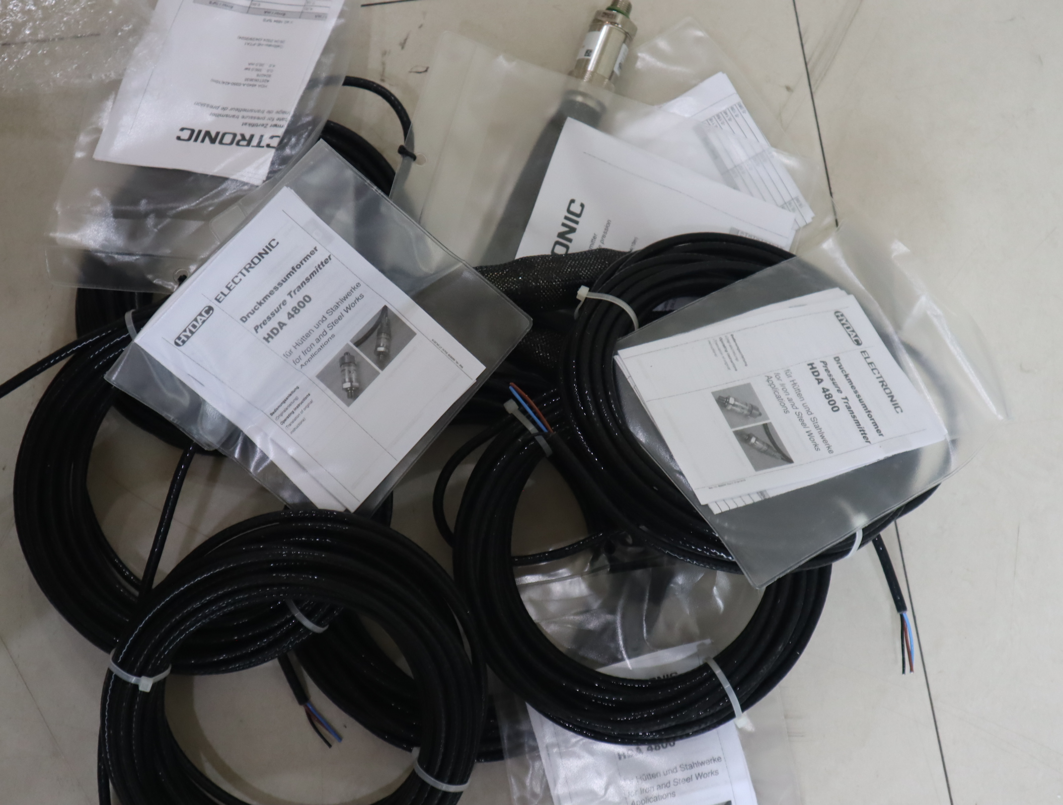 HDA 4840-A-0350-42410m 924076 贺德克HYDAC压力温度传感器