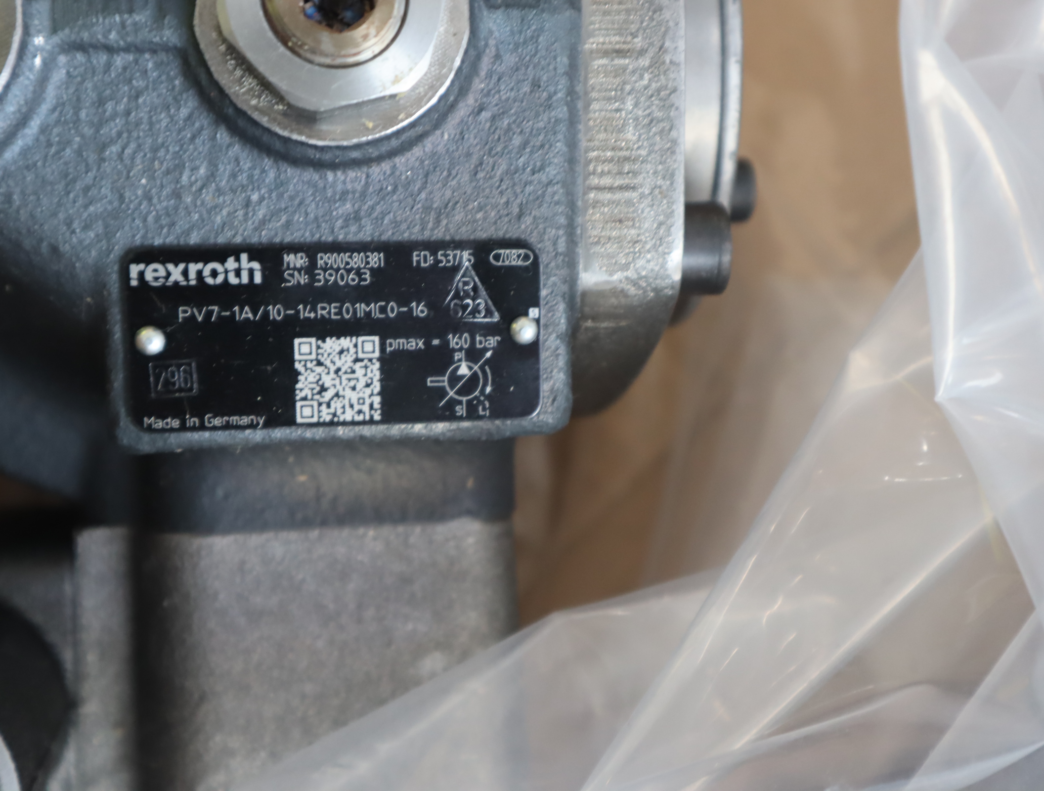 PV7-1X/10-14RE01MC0-16 R900580381 力士乐REXROTH泵