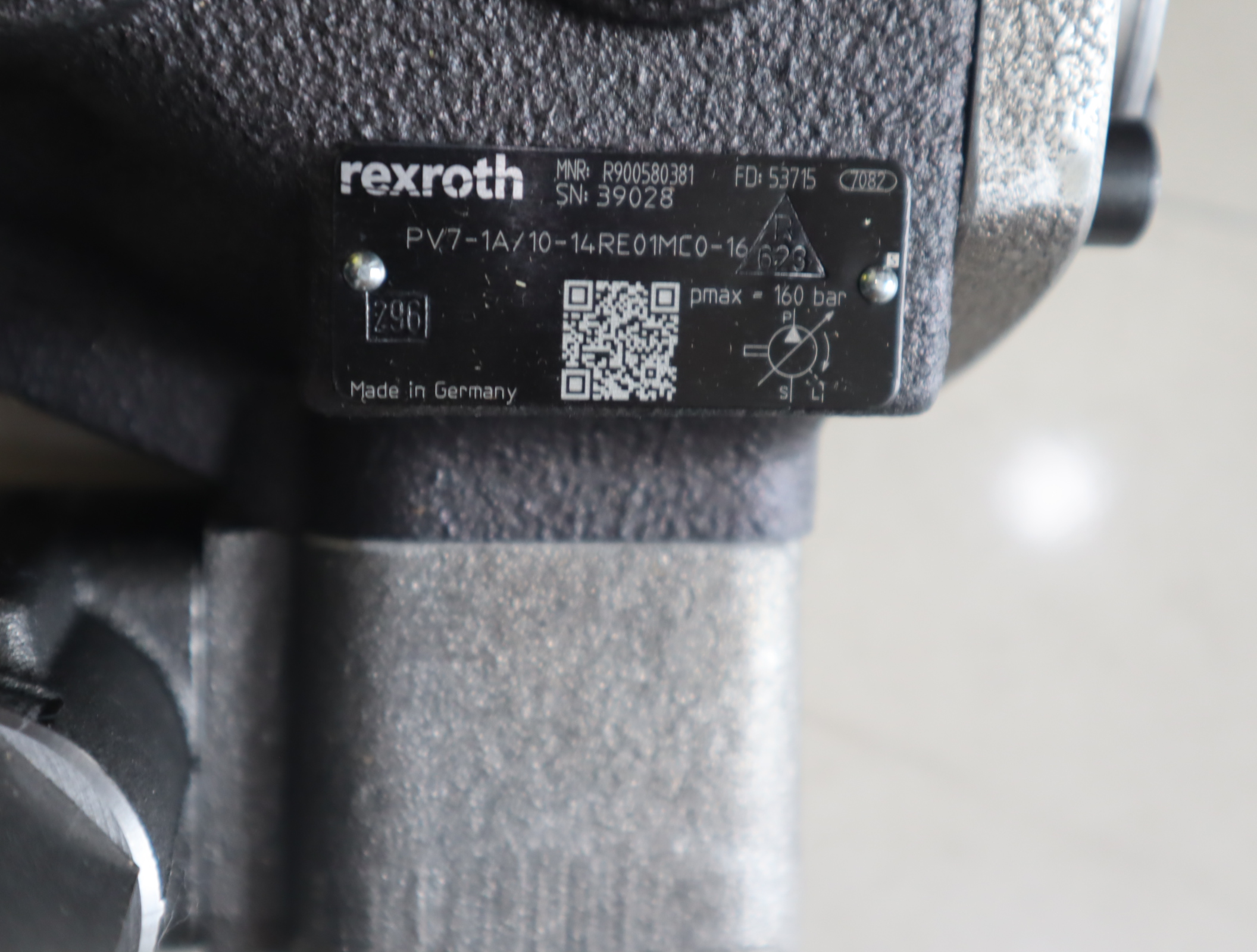 PV7-1X/10-14RE01MC0-16 R900580381 力士乐REXROTH泵