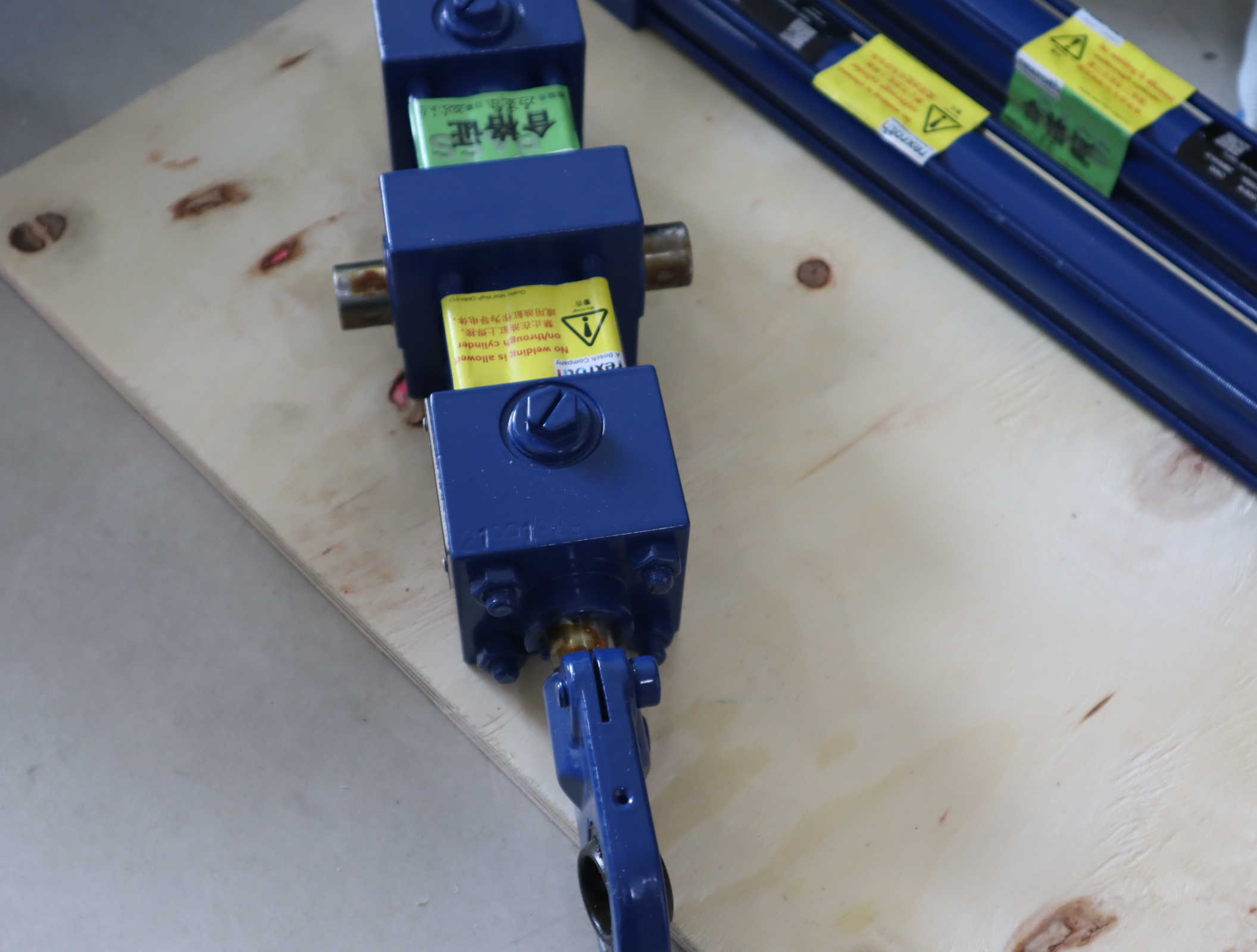 29841A 21991889 BS.16MPa/RS.16MPa 40/18 德国力士乐REXROTH油缸