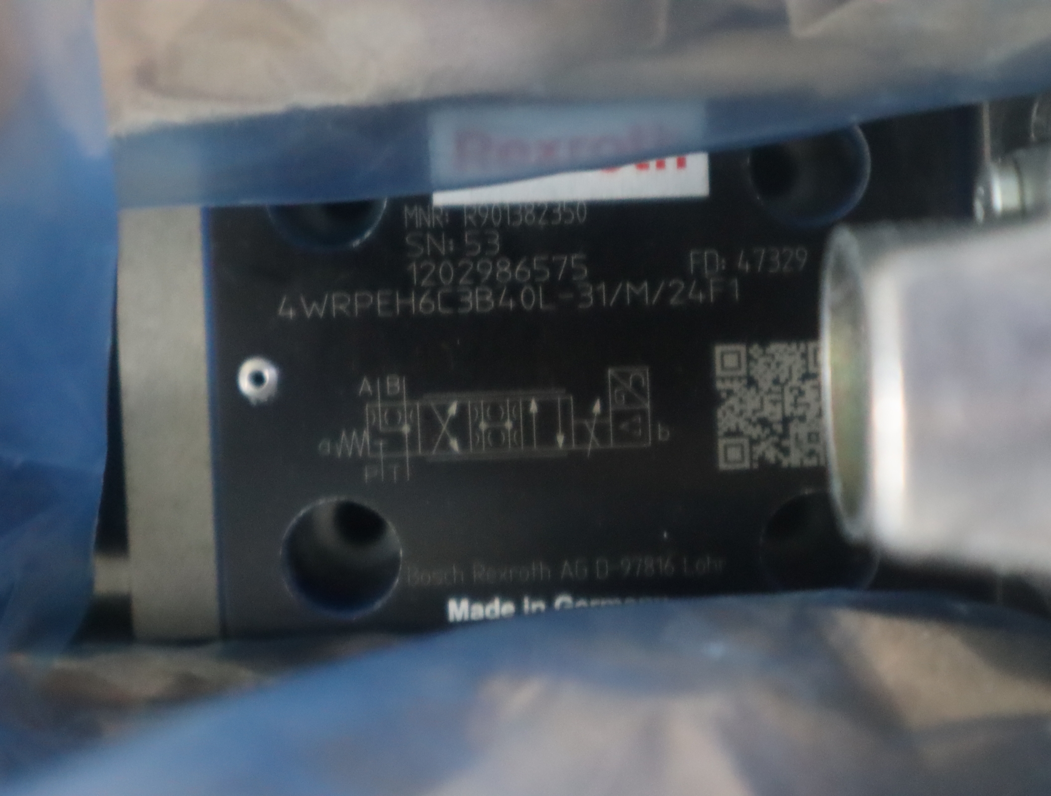 R901382350 4WRPEH6C3B40L-31/M/24F1 德国力士乐REXROTH伺服阀