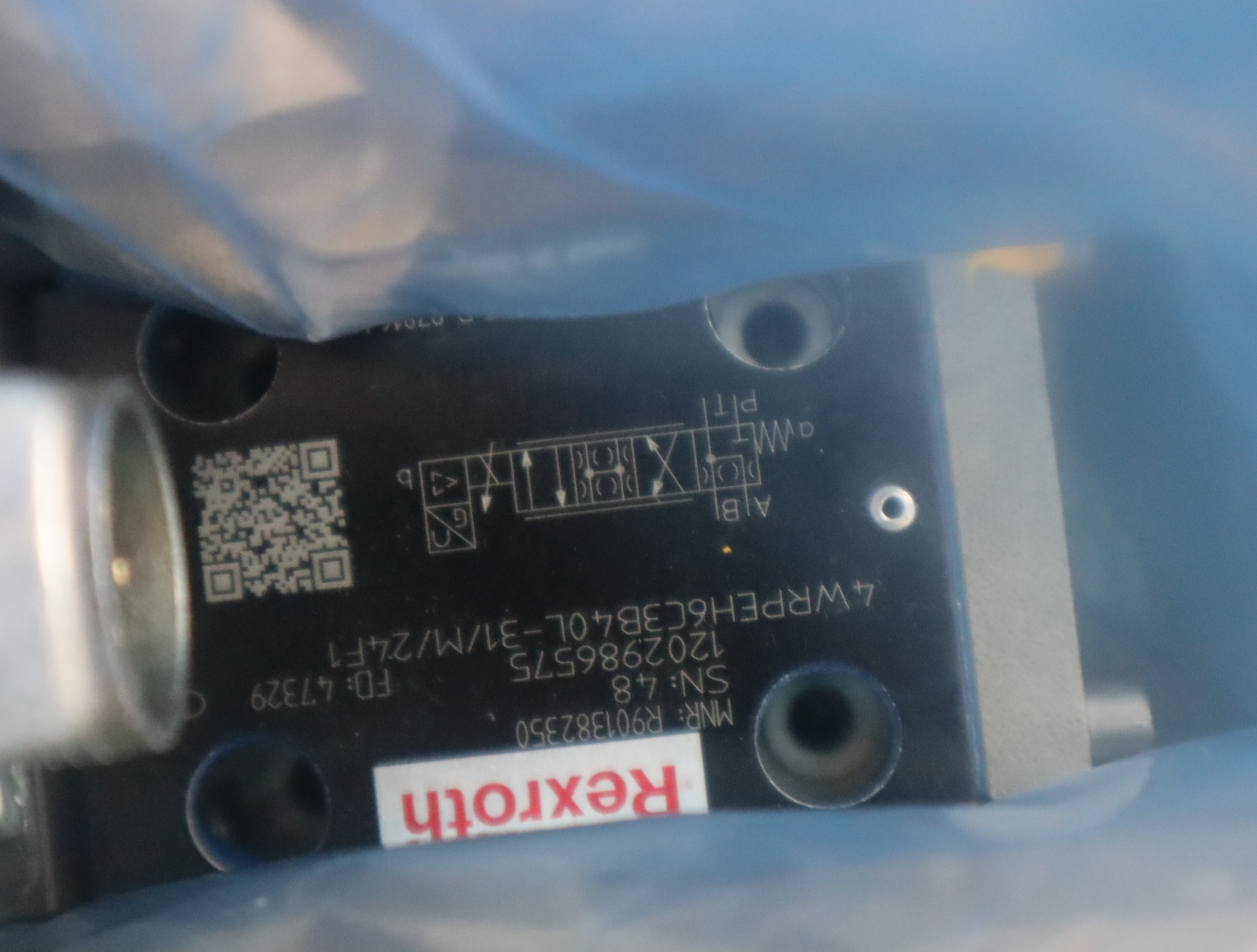 R901382350 4WRPEH6C3B40L-31/M/24F1 德国力士乐REXROTH伺服阀