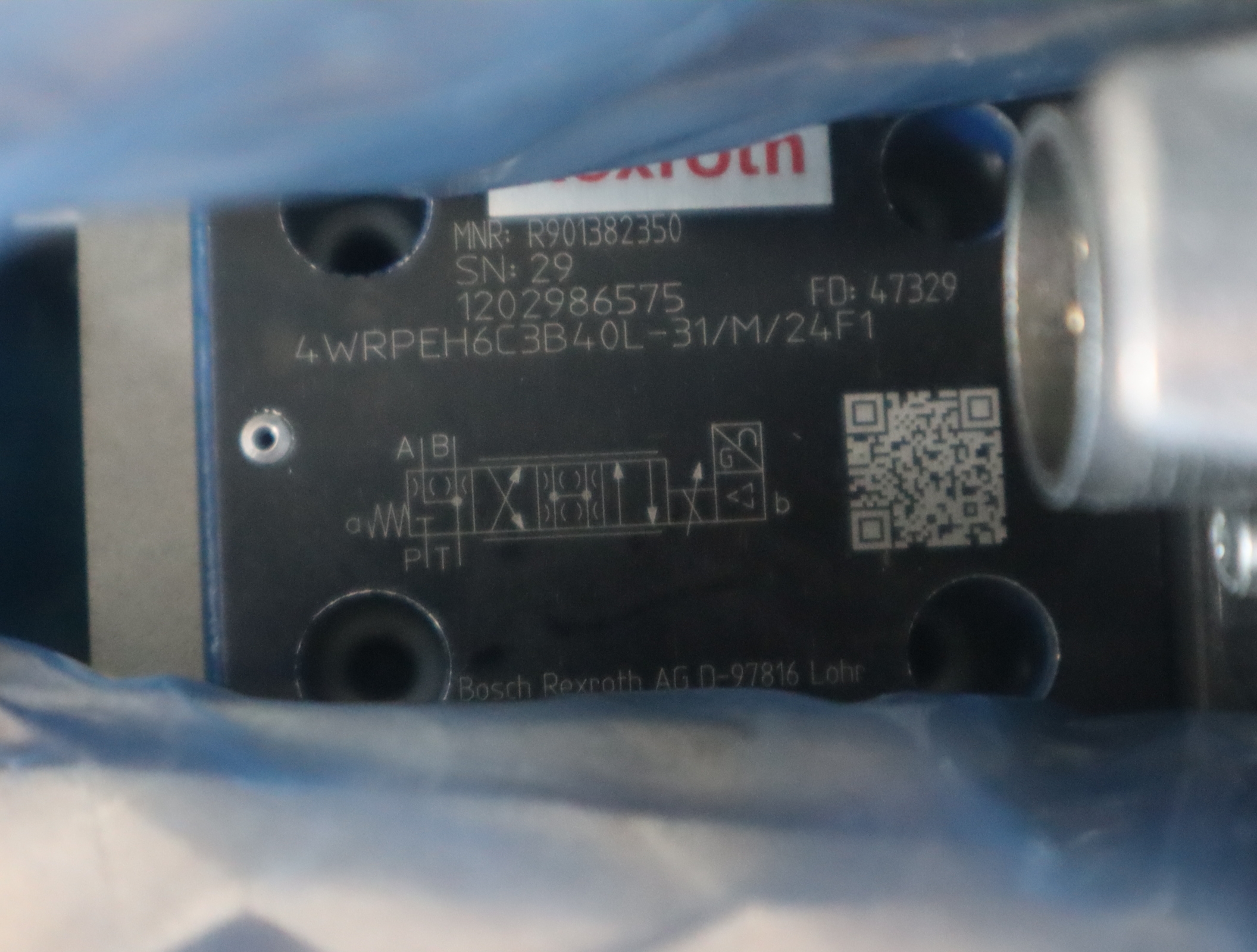 R901382350 4WRPEH6C3B40L-31/M/24F1 德国力士乐REXROTH伺服阀