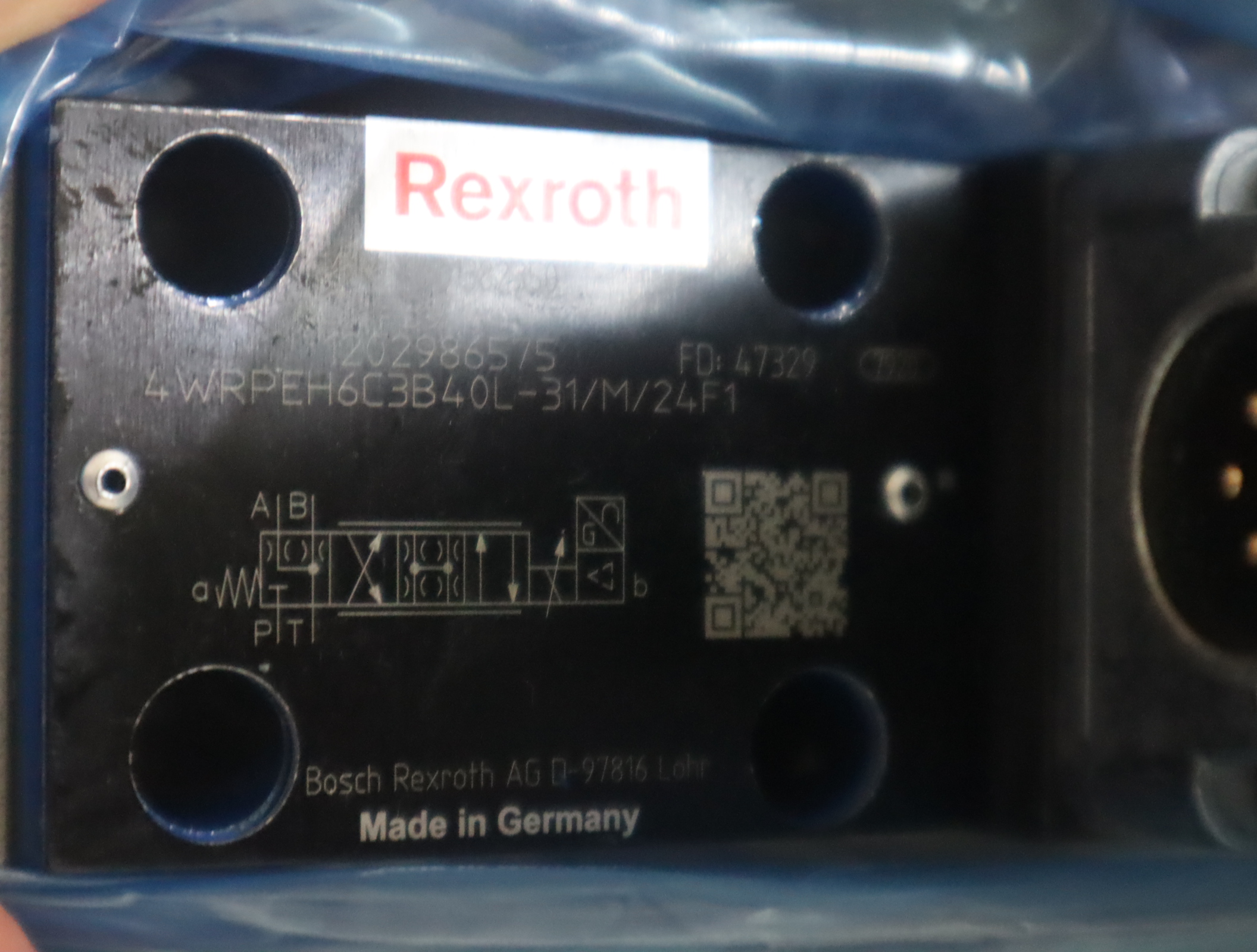 R901382350 4WRPEH6C3B40L-30/M/24F1 德国力士乐REXROTH伺服阀