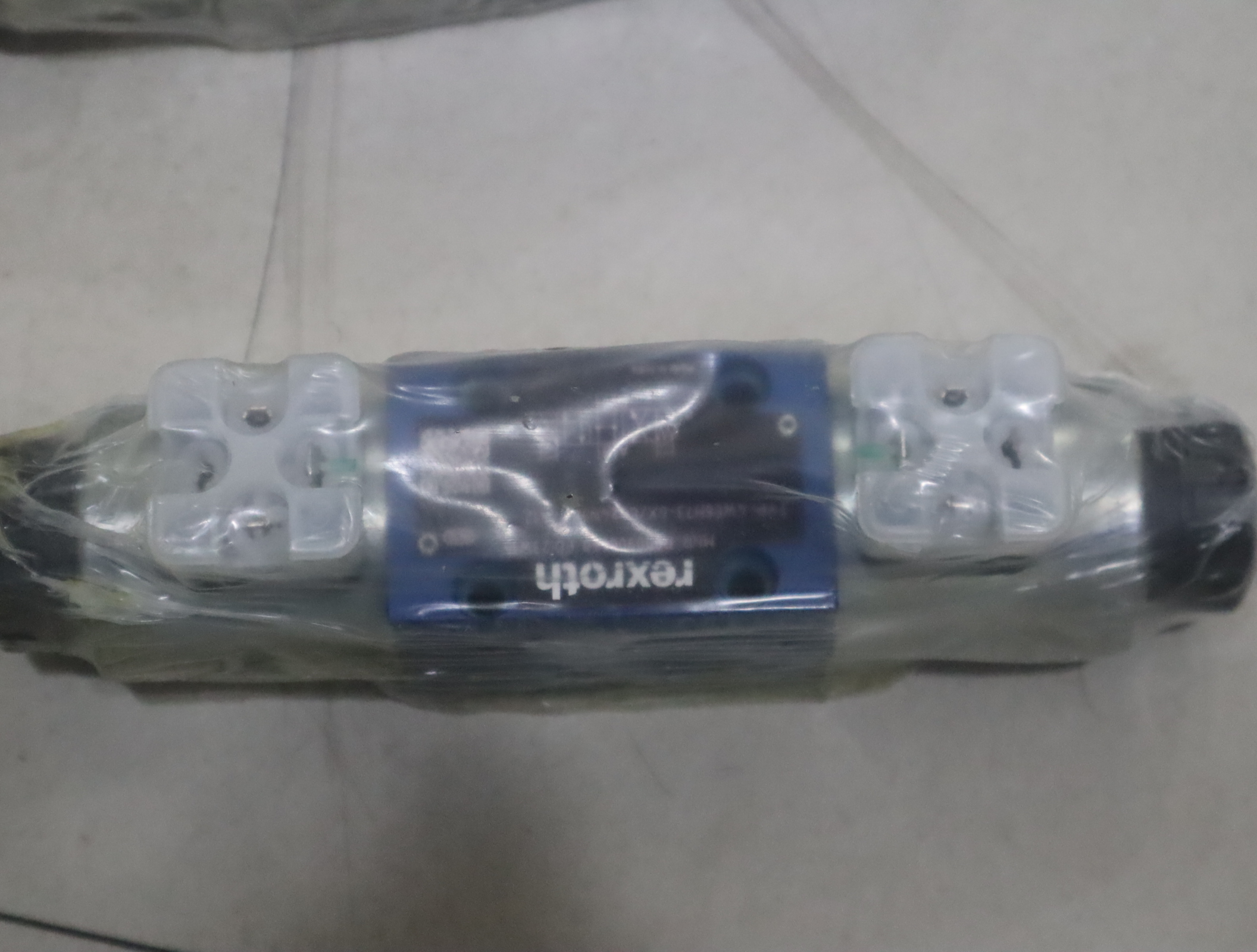 R900906660 4WE6H73-6X/EG24N9K4/A12 德国力士乐REXROTH电磁阀