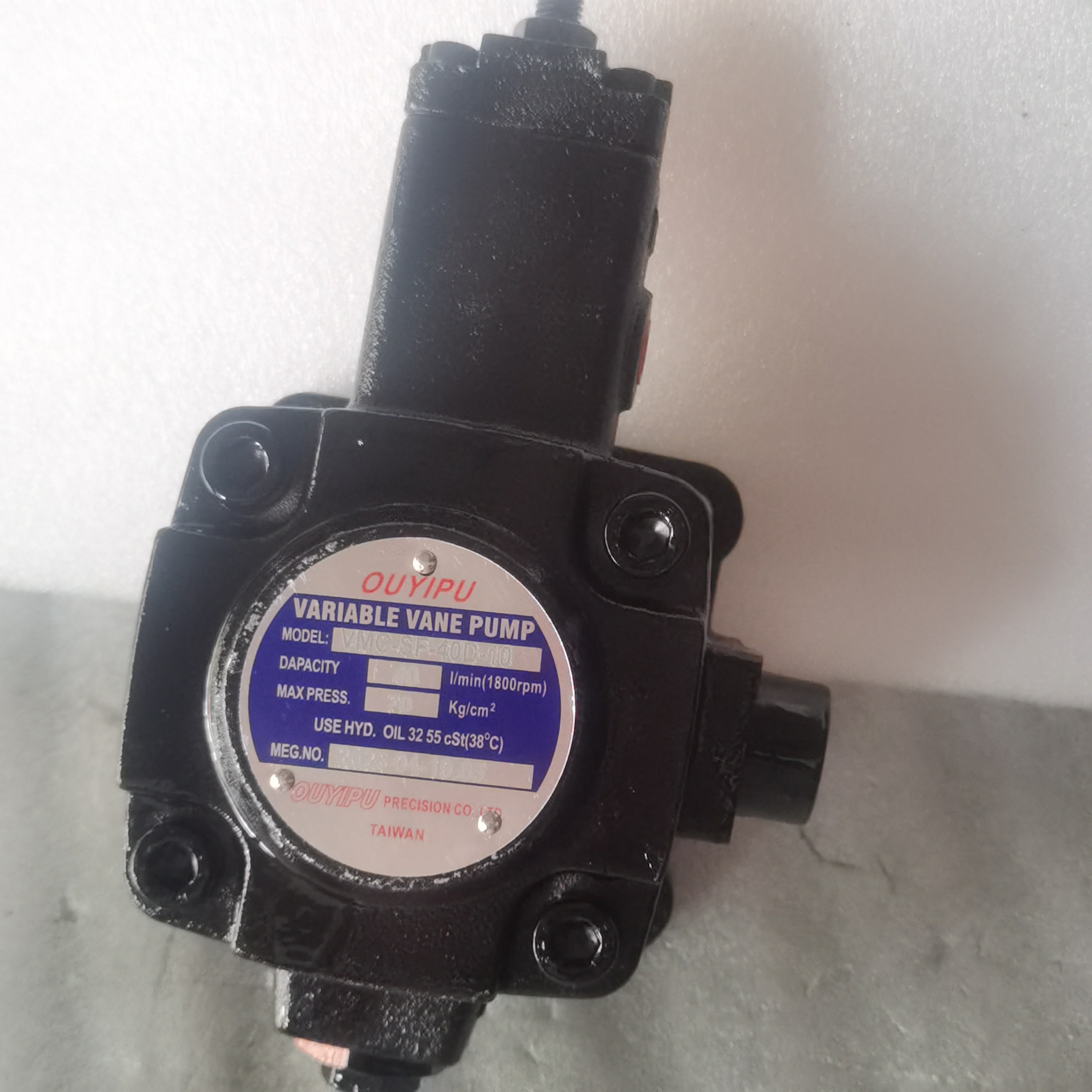 OUYIPU欧伊普变量叶片泵VMC-SF-40D-10液压油泵配套电机使用