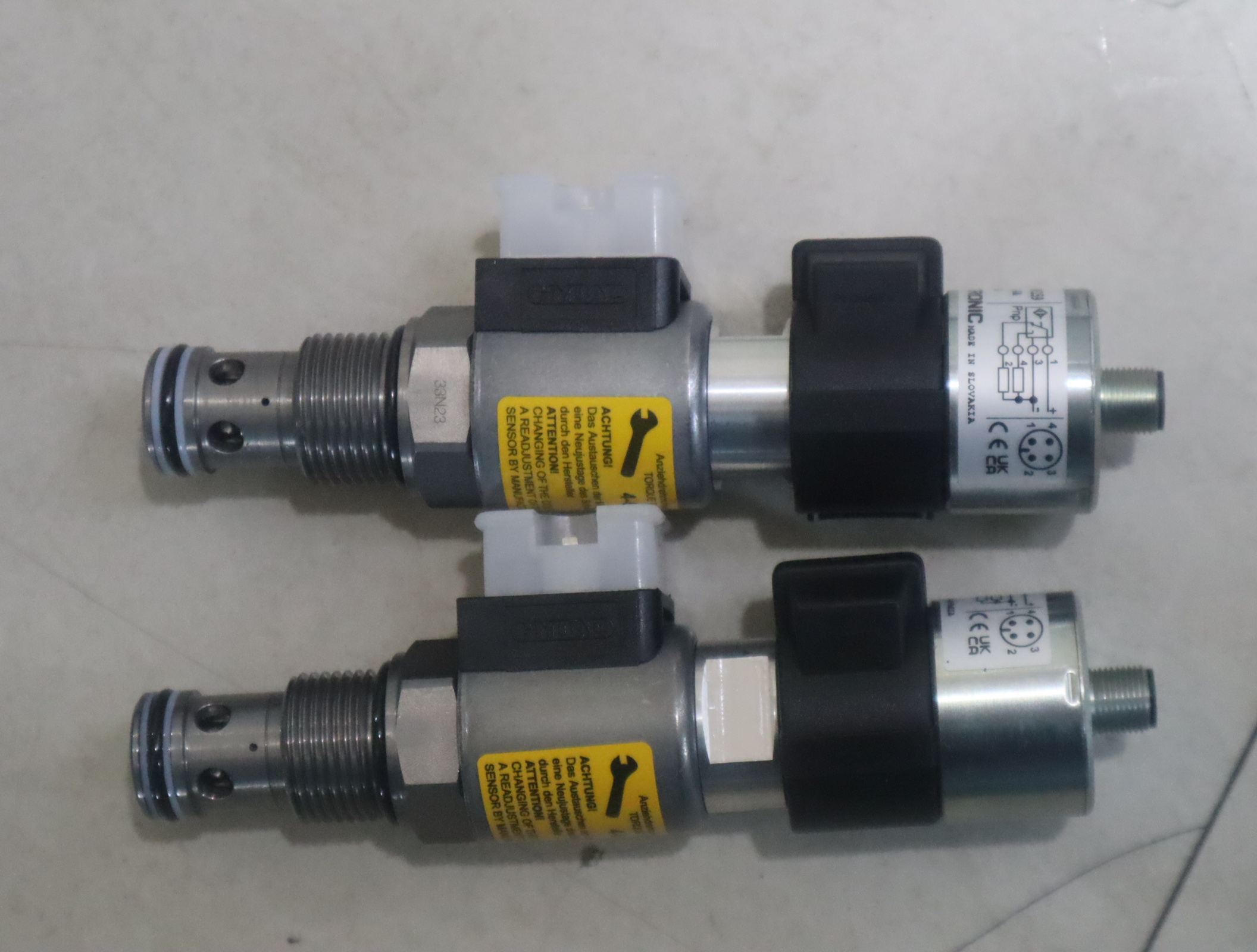 IES2010-000 906159 24VDC WSM12120W01E-C-N 贺德克HYDAC传感器