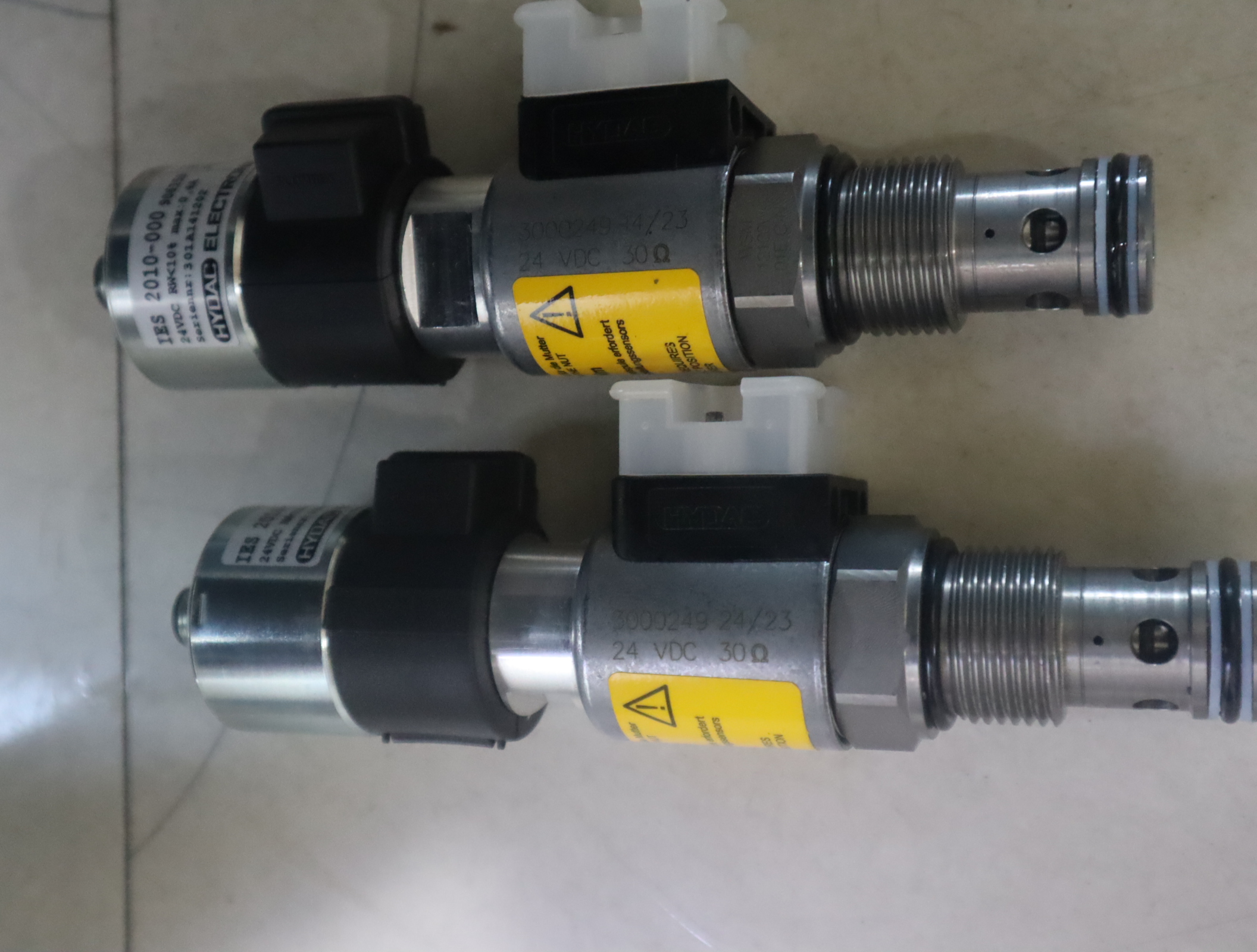 IES2010-000 906159 24VDC WSM12120W01E-C-N 贺德克HYDAC传感器