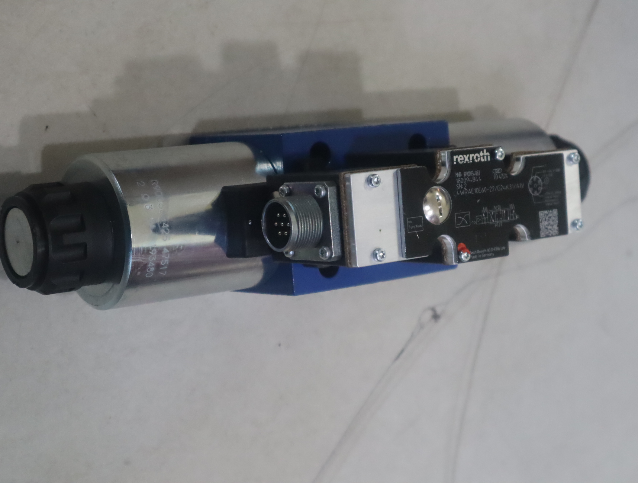 4WRAE10E60-22/G24K31/A1V R900954083 德国力士乐REXROTH比例阀