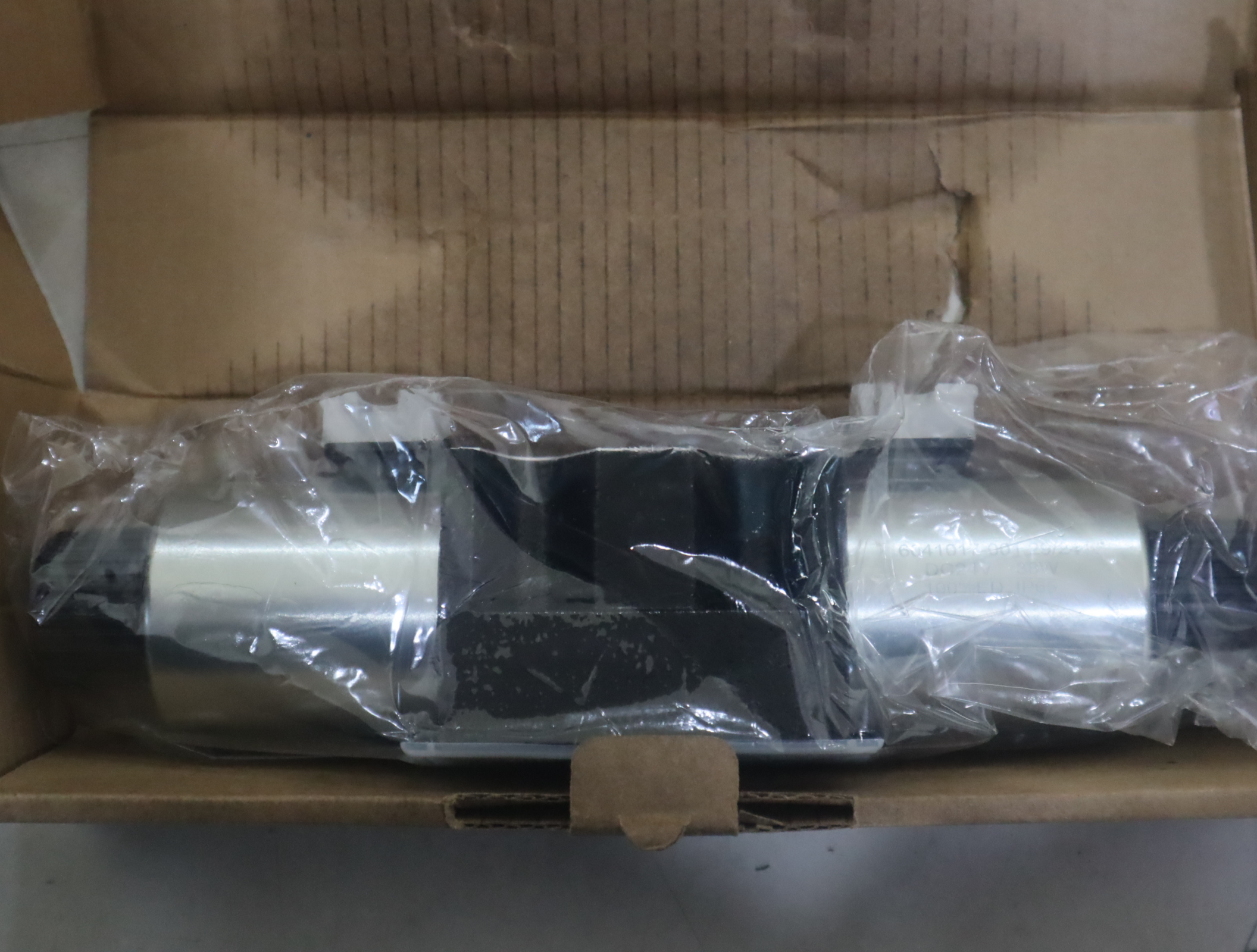 DG4V-5-6CJ-M-U-H7-29-EN124 6050164-002 威格士VICKERS丹佛斯