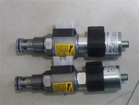 IES2010-000 906159 24VDC WSM12120W01E-C-N 贺德克HYDAC传感器