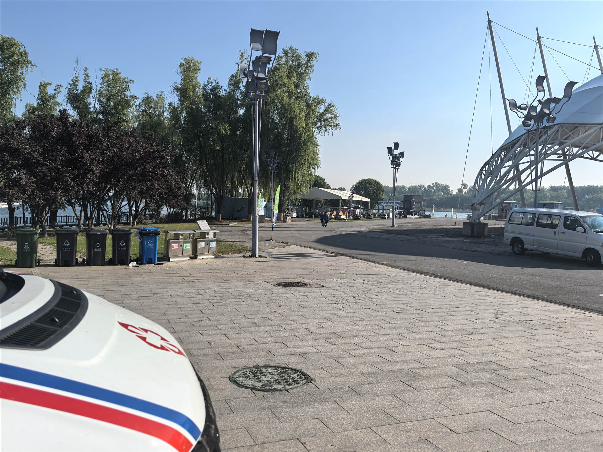 内蒙古巴彦淖尔乌拉特中旗120救护车出租随车医护鲲鹏救护车快速转运