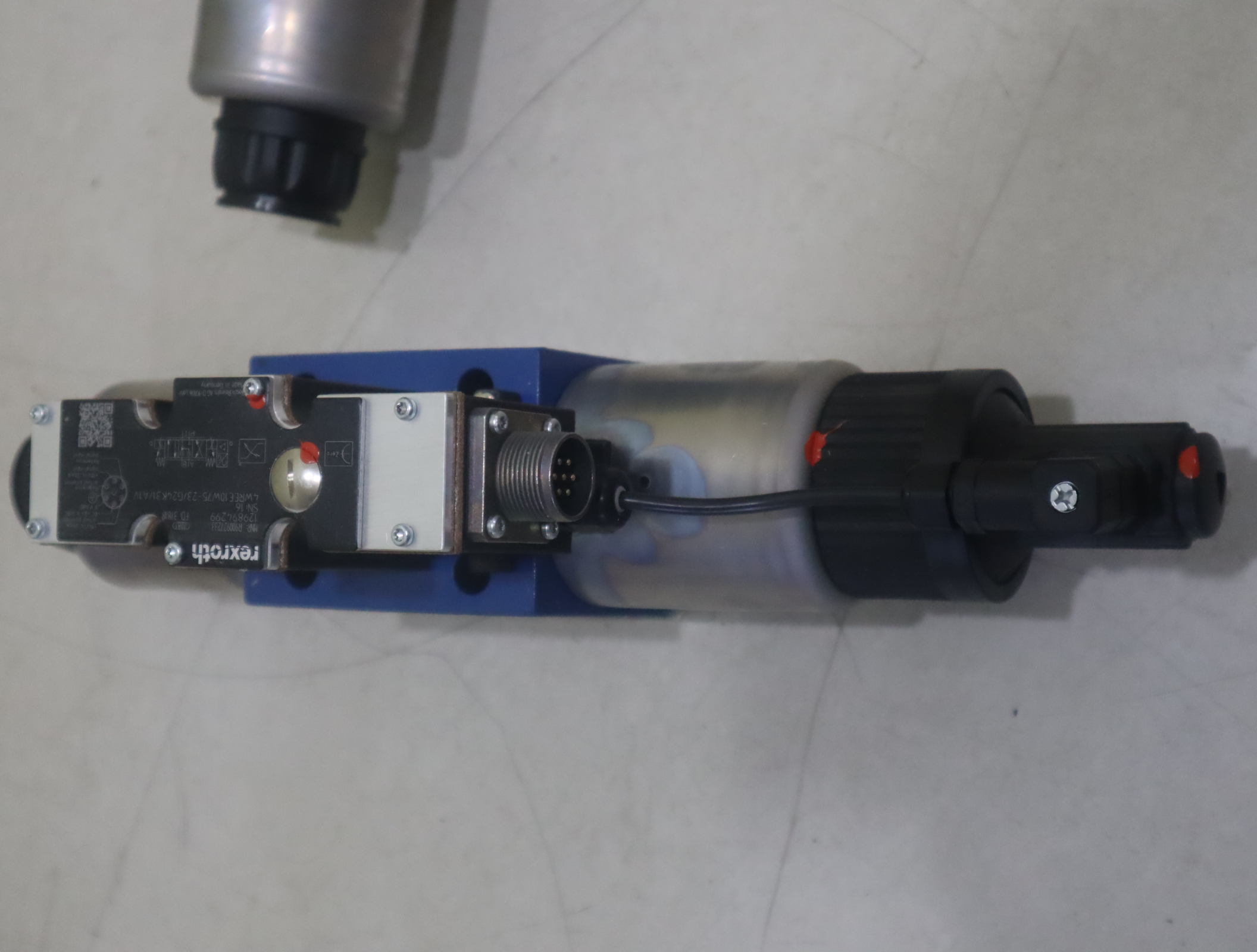 4WREE10W75-23/G24K31/A1V R900927233 德国力士乐REXROTH比例阀