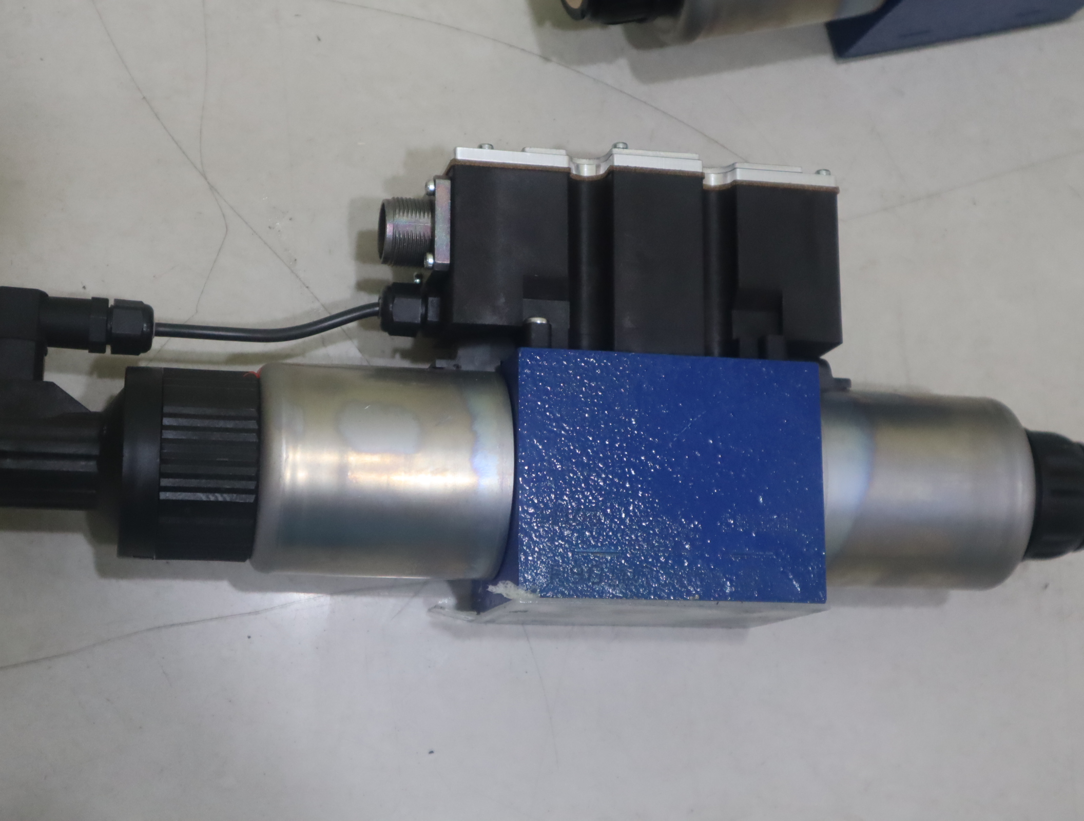 4WREE10W75-23/G24K31/A1V R900927233 德国力士乐REXROTH比例阀