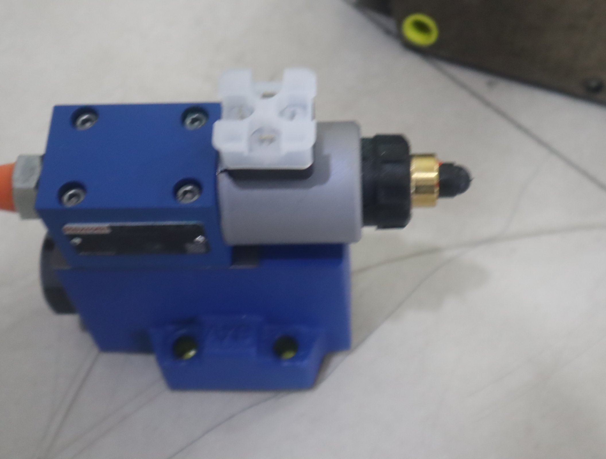 R901277137 DBEM10-61/200YG24K4M 德国力士乐REXROTH比例阀