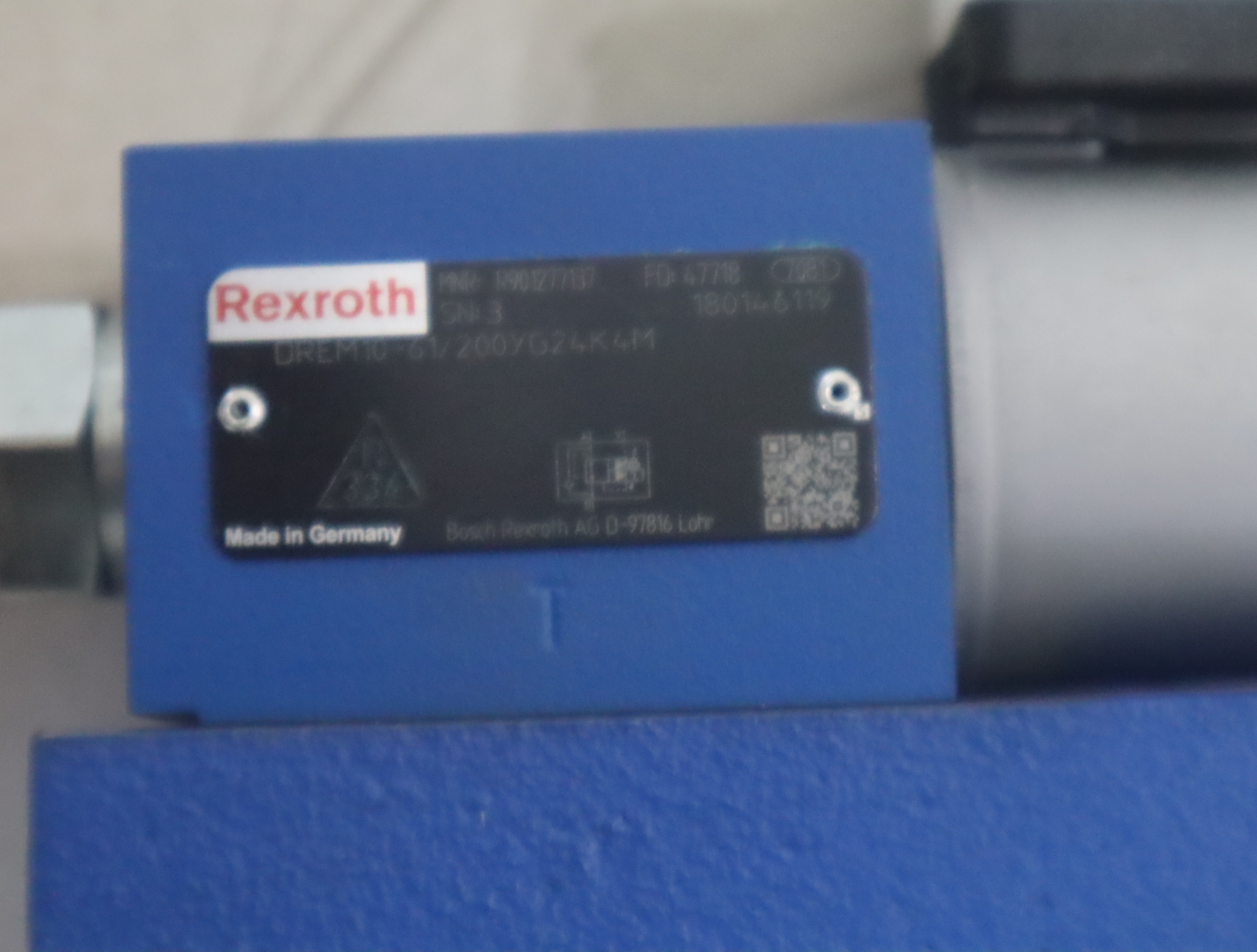 R901277137 DBEM10-61/200YG24K4M 德国力士乐REXROTH比例阀