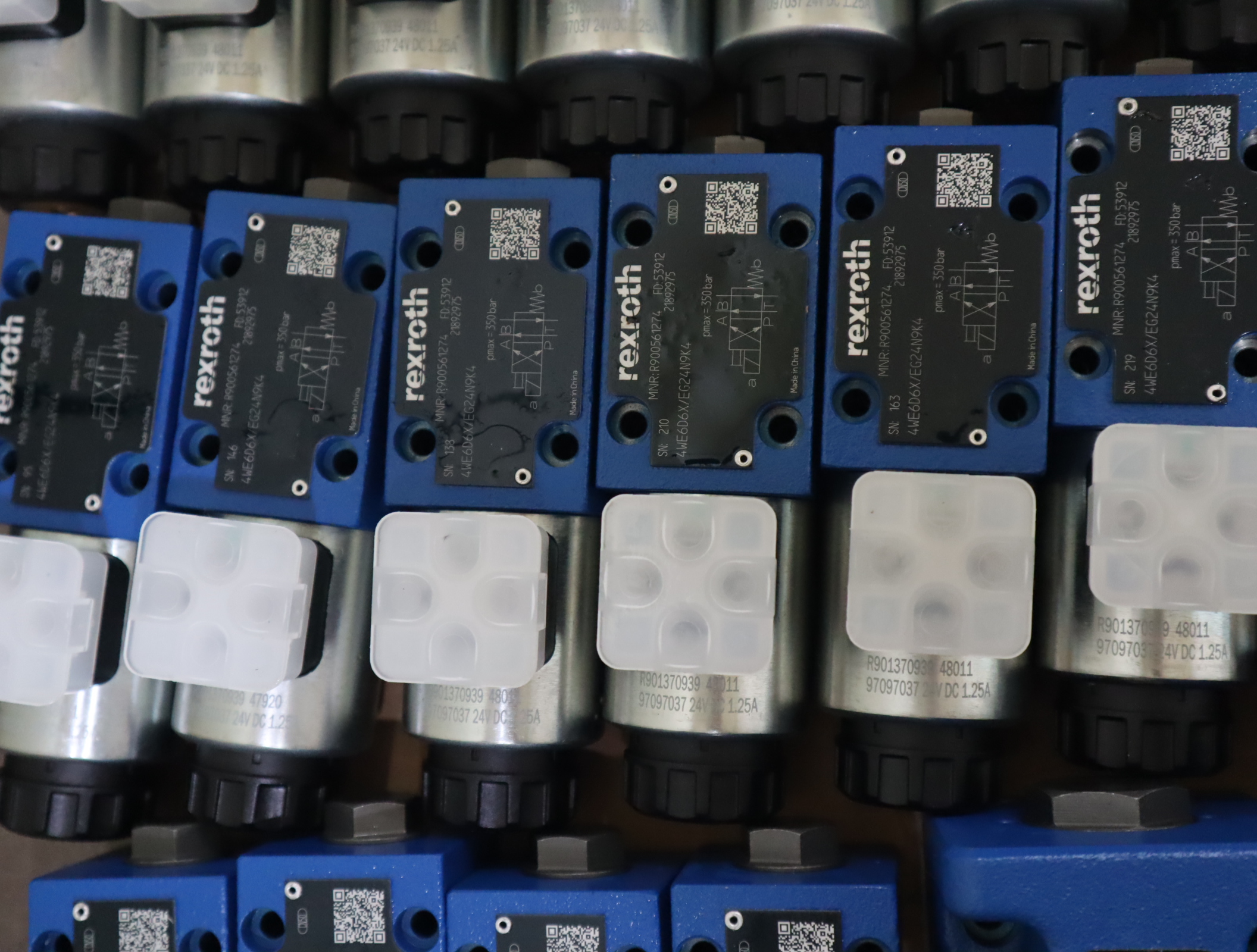 R900561286 4WE6H6X/EG24N9K4 力士乐REXROTH电磁阀