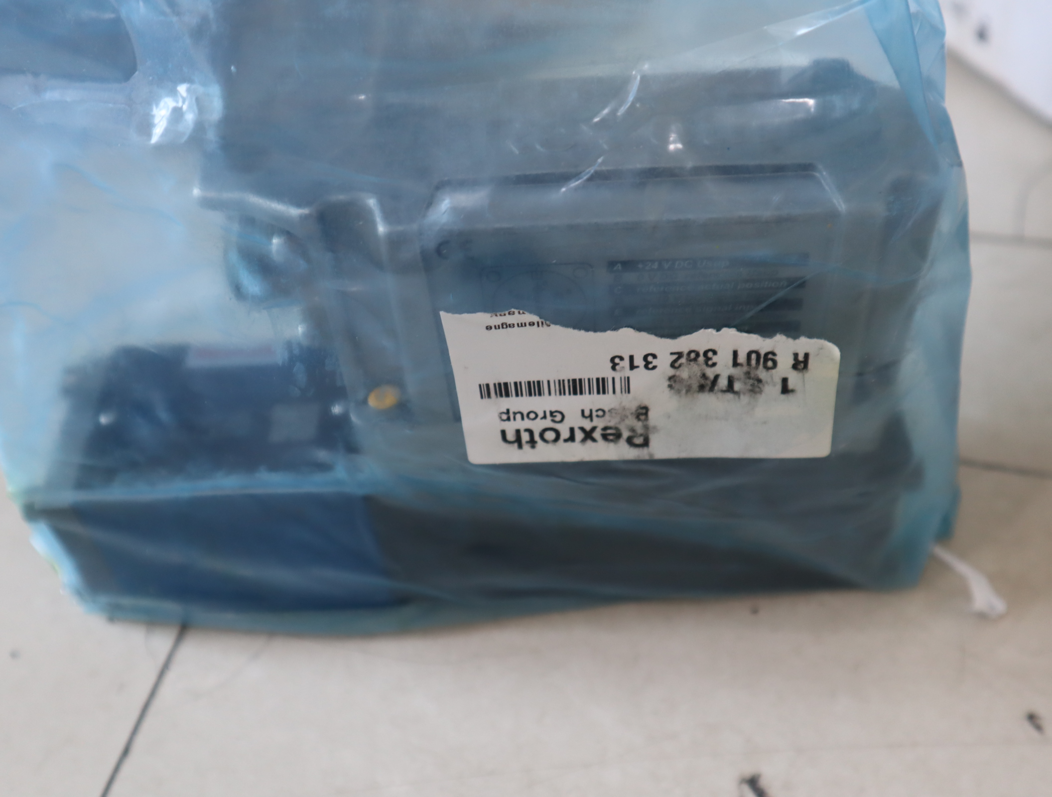 R901382313 4WRPEH6C3B24L-31/M/24A1 力士乐REXROTH比例阀