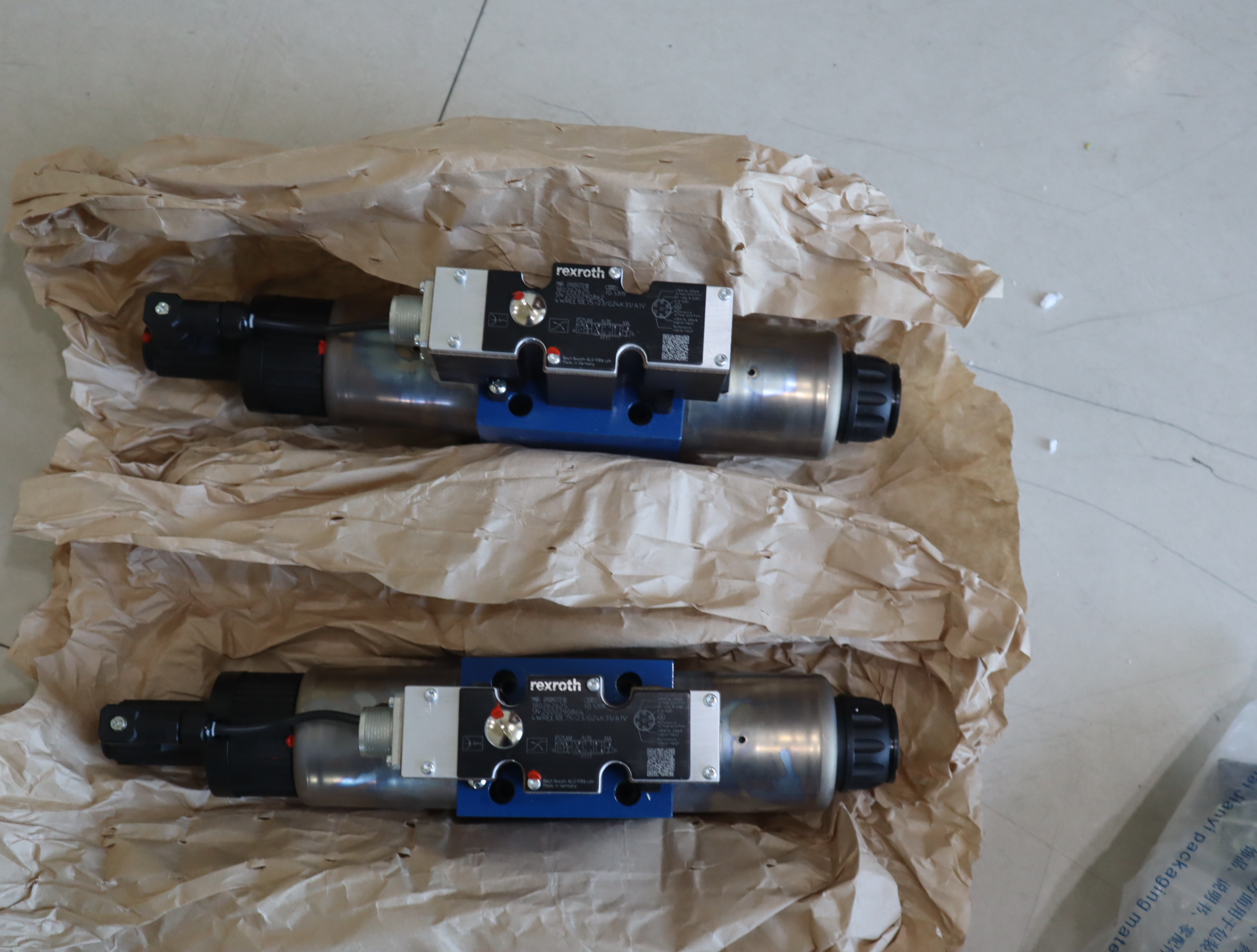 R900927230 4WREE10E75-23/G24K31/A1V 力士乐REXROTH阀