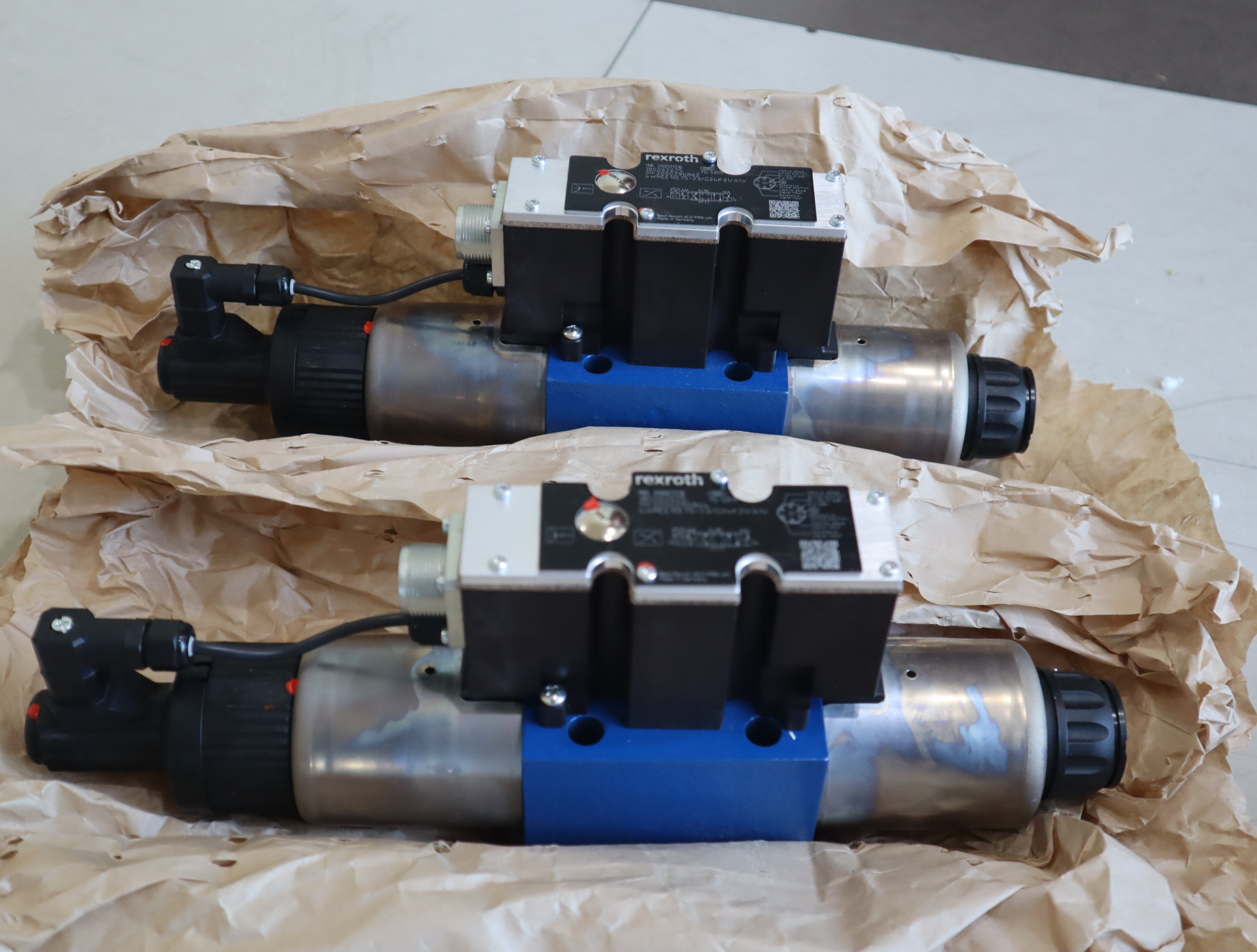 R900927230 4WREE10E75-23/G24K31/A1V 力士乐REXROTH阀