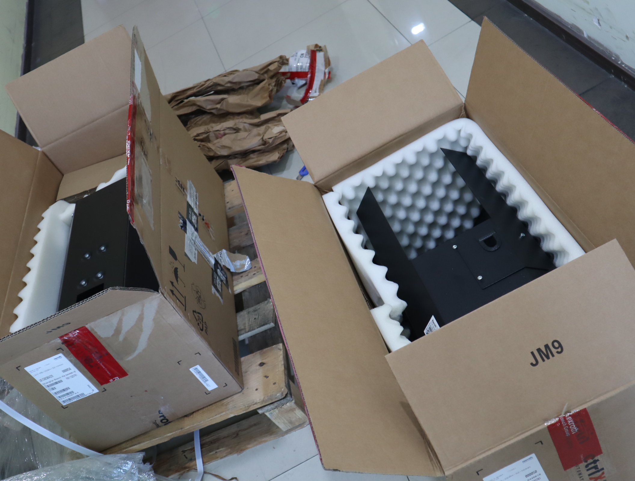 R911320761 LEM-AB-260N-32-NNNN 德国力士乐REXROTH驱动器风扇