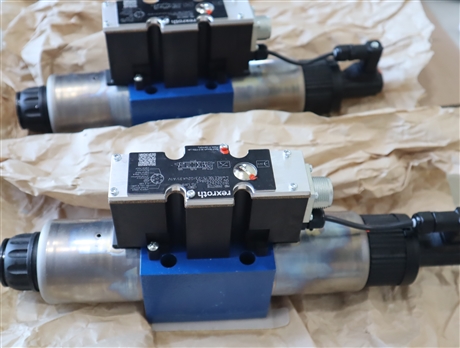 R900927230 4WREE10E75-2X/G24K31/A1V 力士乐REXROTH比例阀