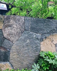 山西黑石皮背景墙 中国黑石皮地铺石 芝麻黑老石皮墙文化石