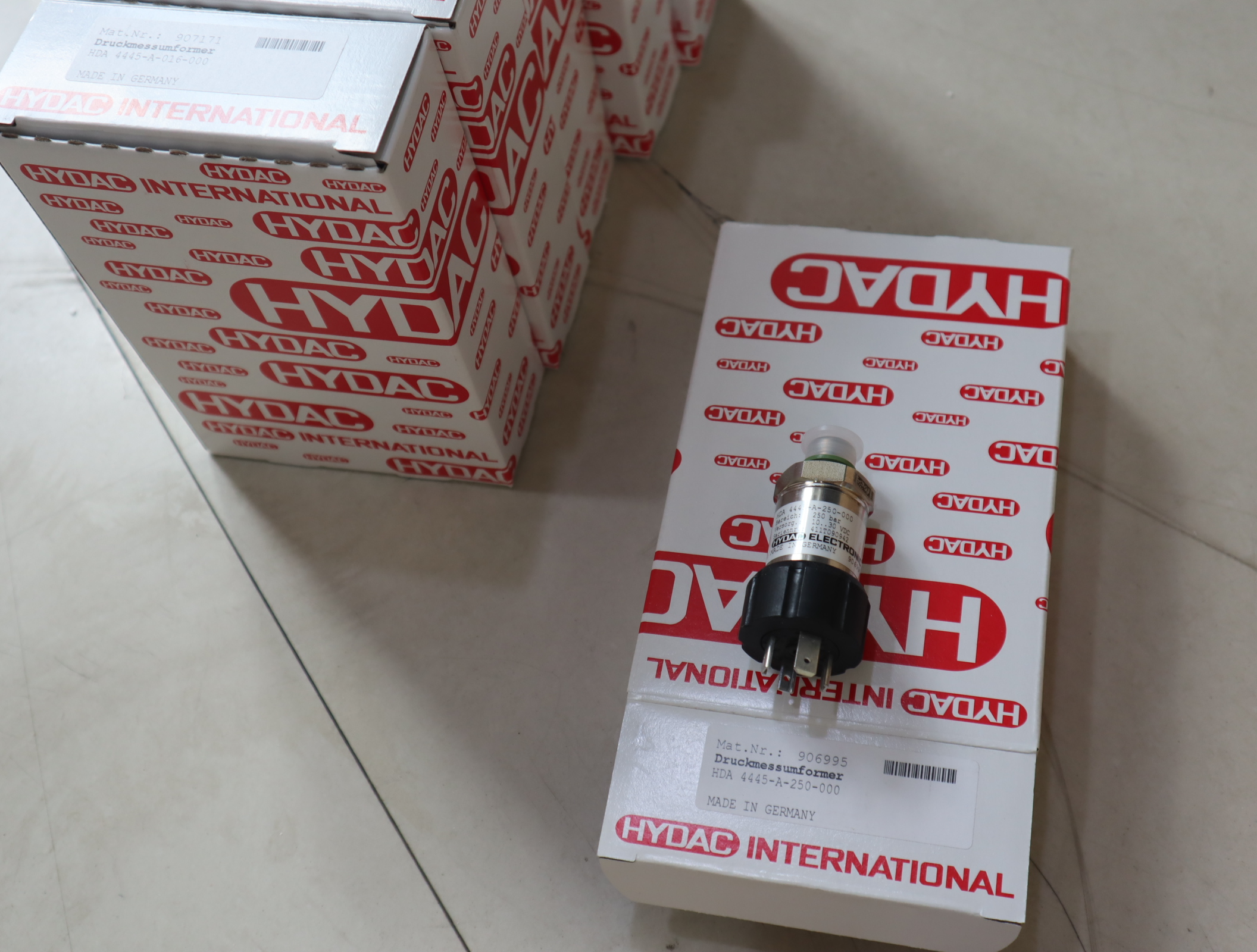 HDA 4445-A-250-000 906995 贺德克HYDAC压力温度传感器