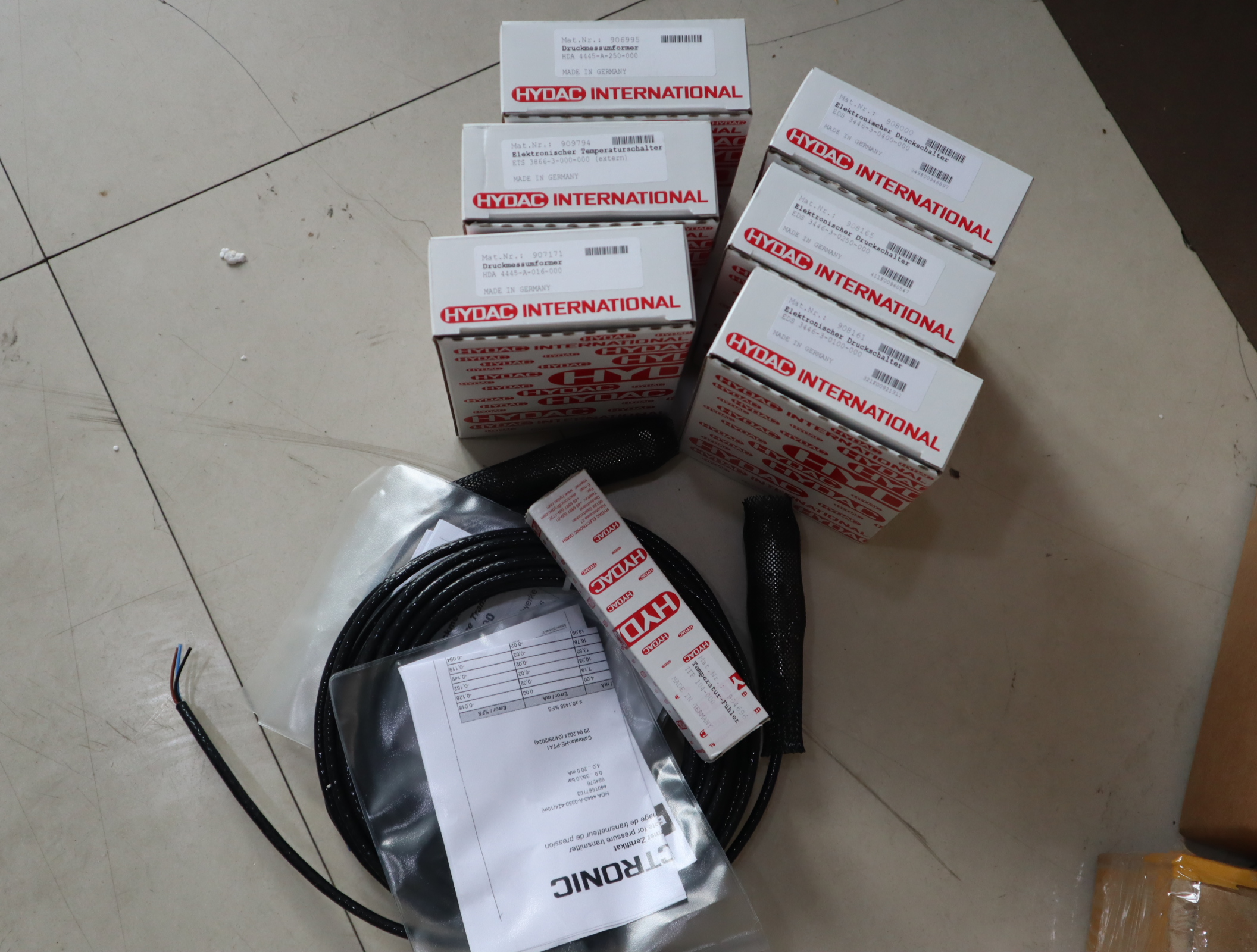 HDA 4840-A-0350-42410m 924076 贺德克HYDAC压力温度传感器