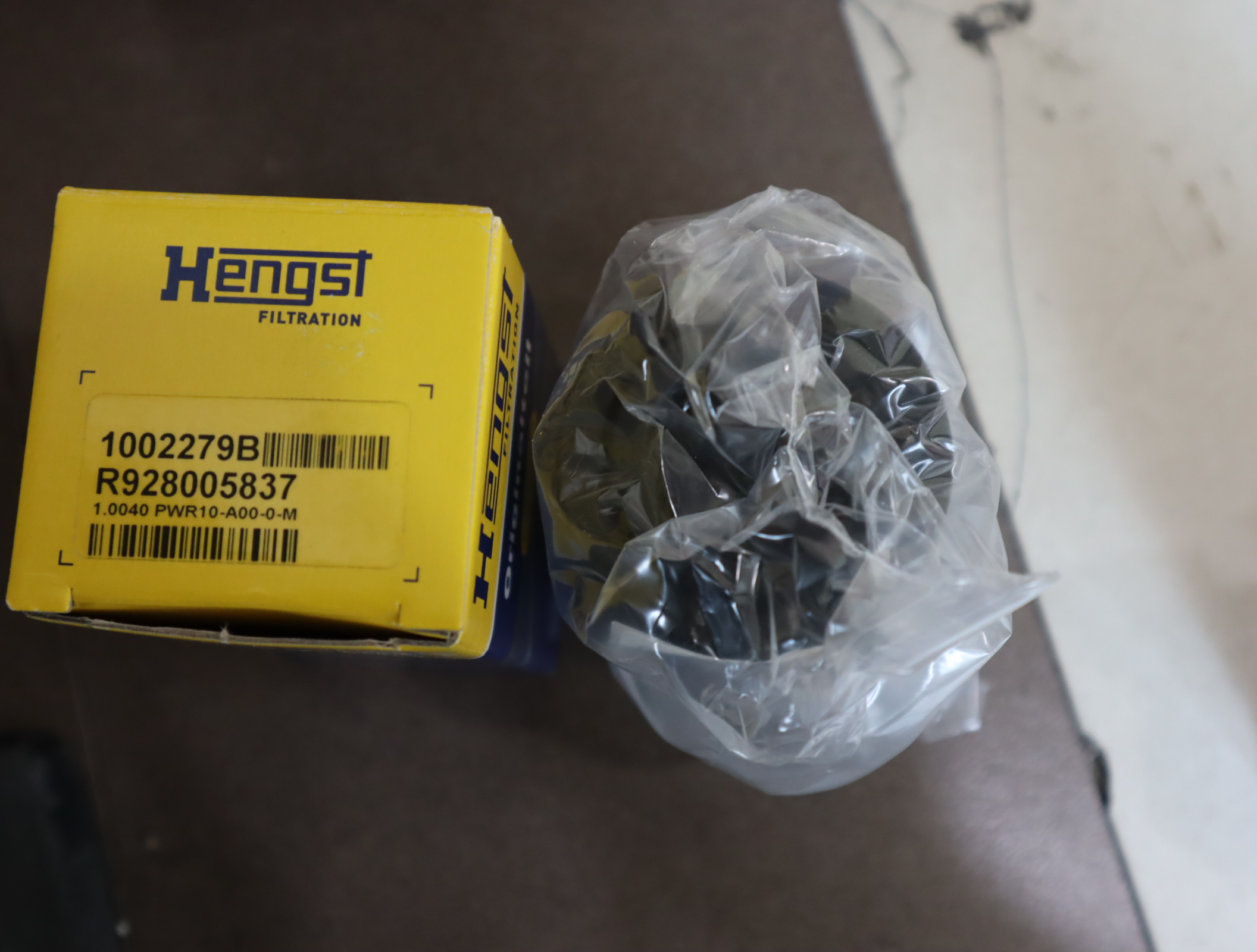 R928005837 1.0040 PWR10-A00-0-M 1002279B 汉格斯特HENGST滤芯