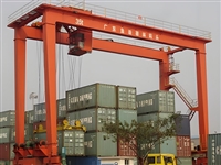 轮胎式和轨道式集装箱龙门吊的工作原理有什么不同