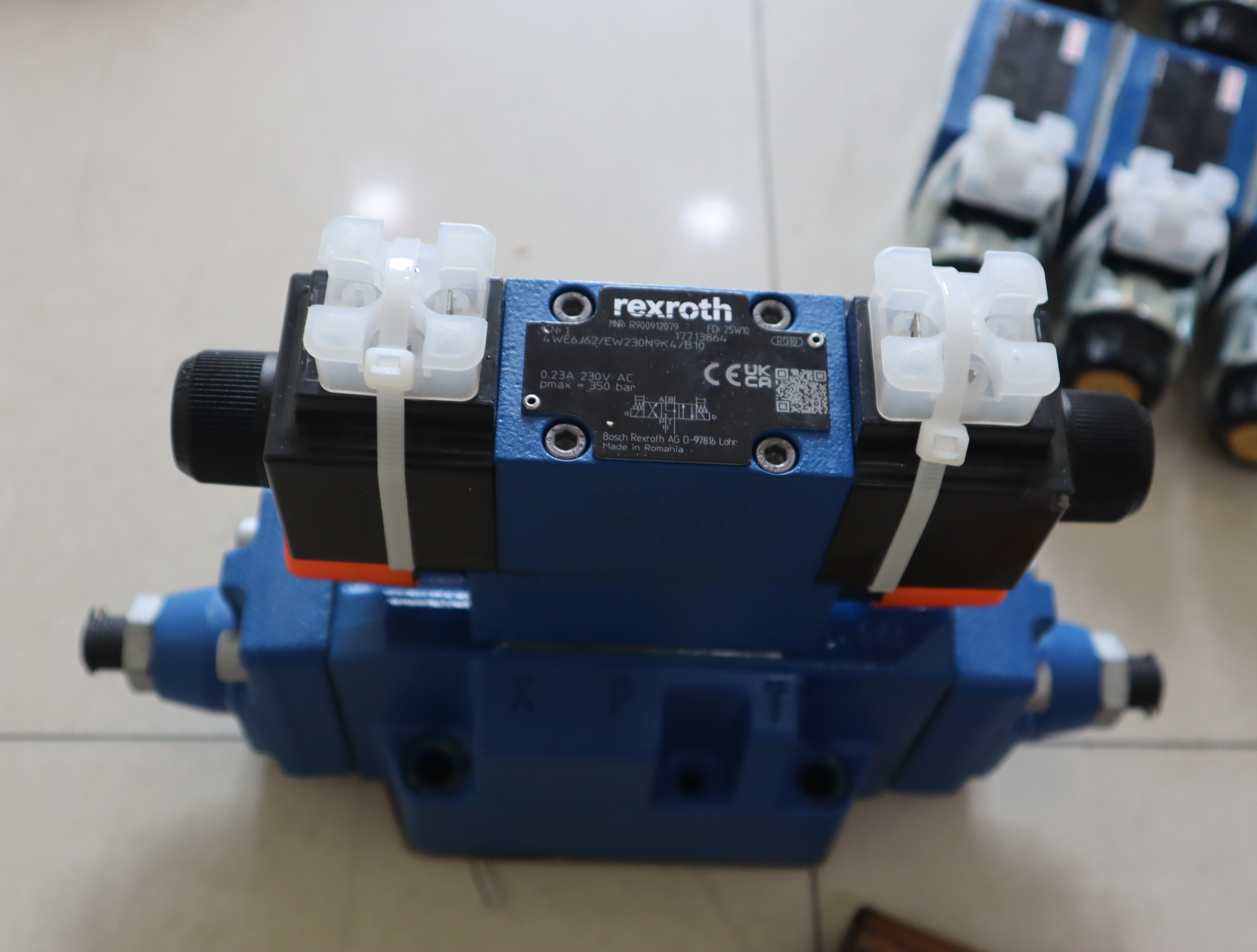 R900912079 4WE6J62/EW230N9K4/B10 德国力士乐REXROTH电磁阀