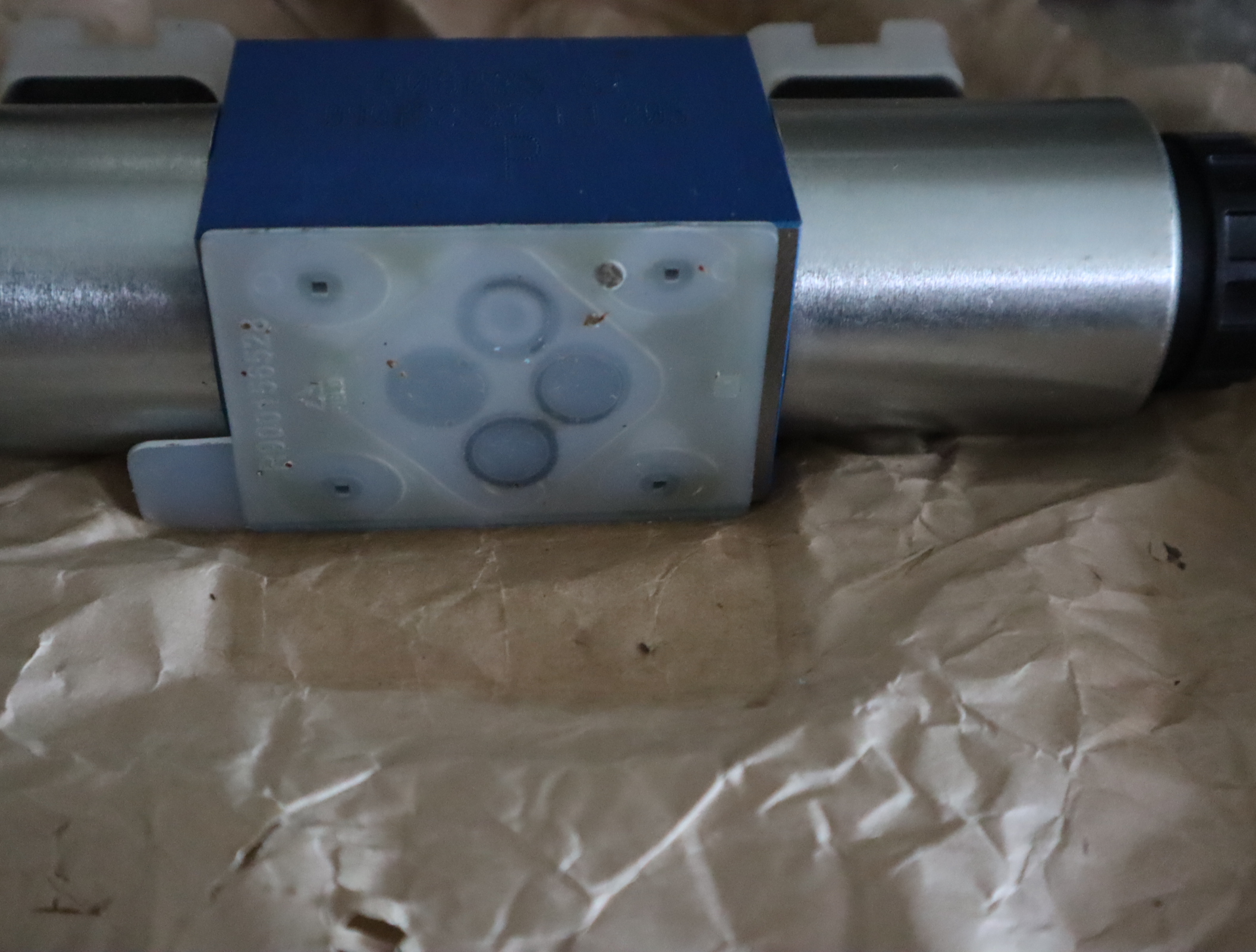 R900568899 4WE6D6X/OFEG24N9K4/B10 德国力士乐REXROTH电磁阀