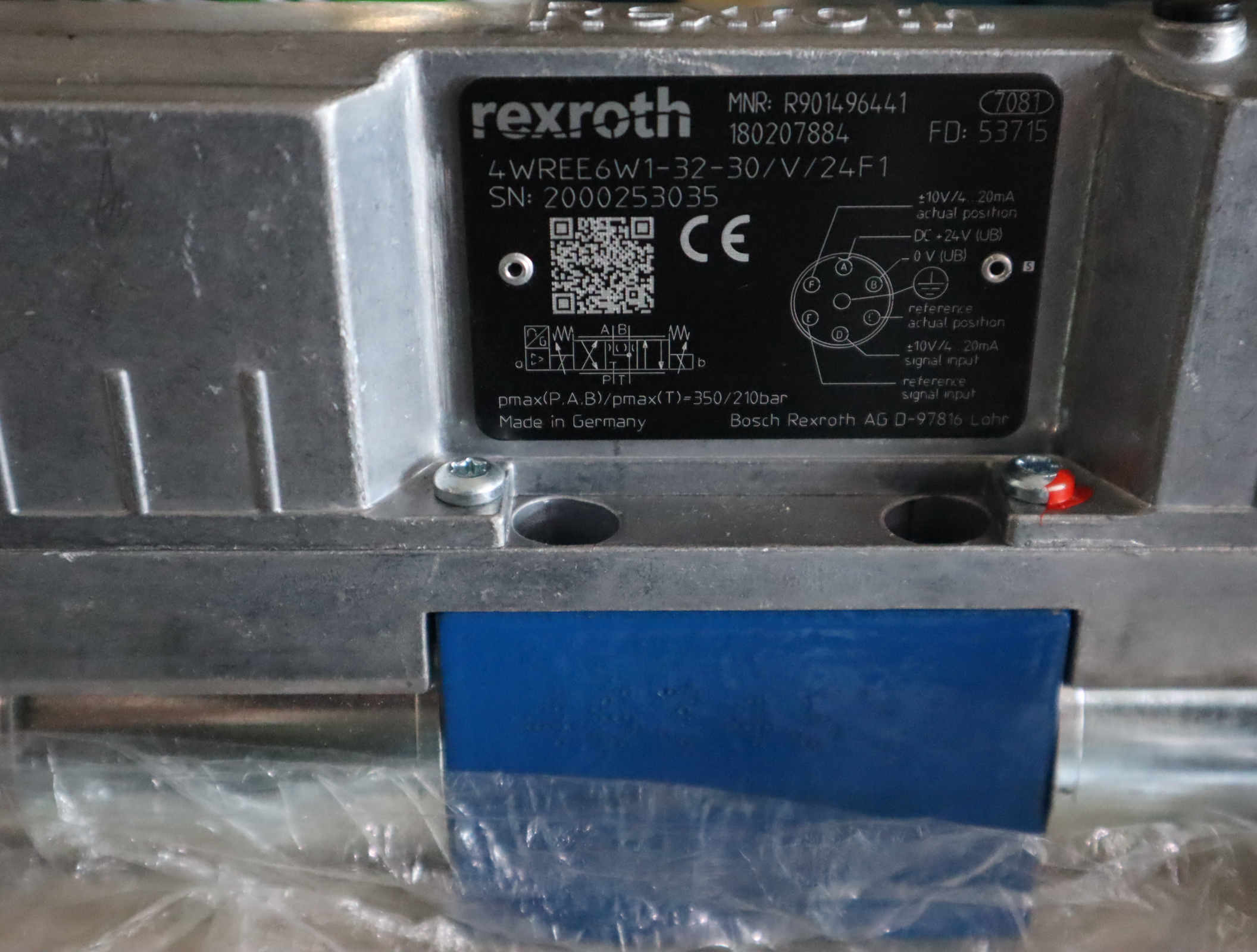 R901496441 4WREE6W1-32-30/V/24F1 德国力士乐REXROTH比例阀