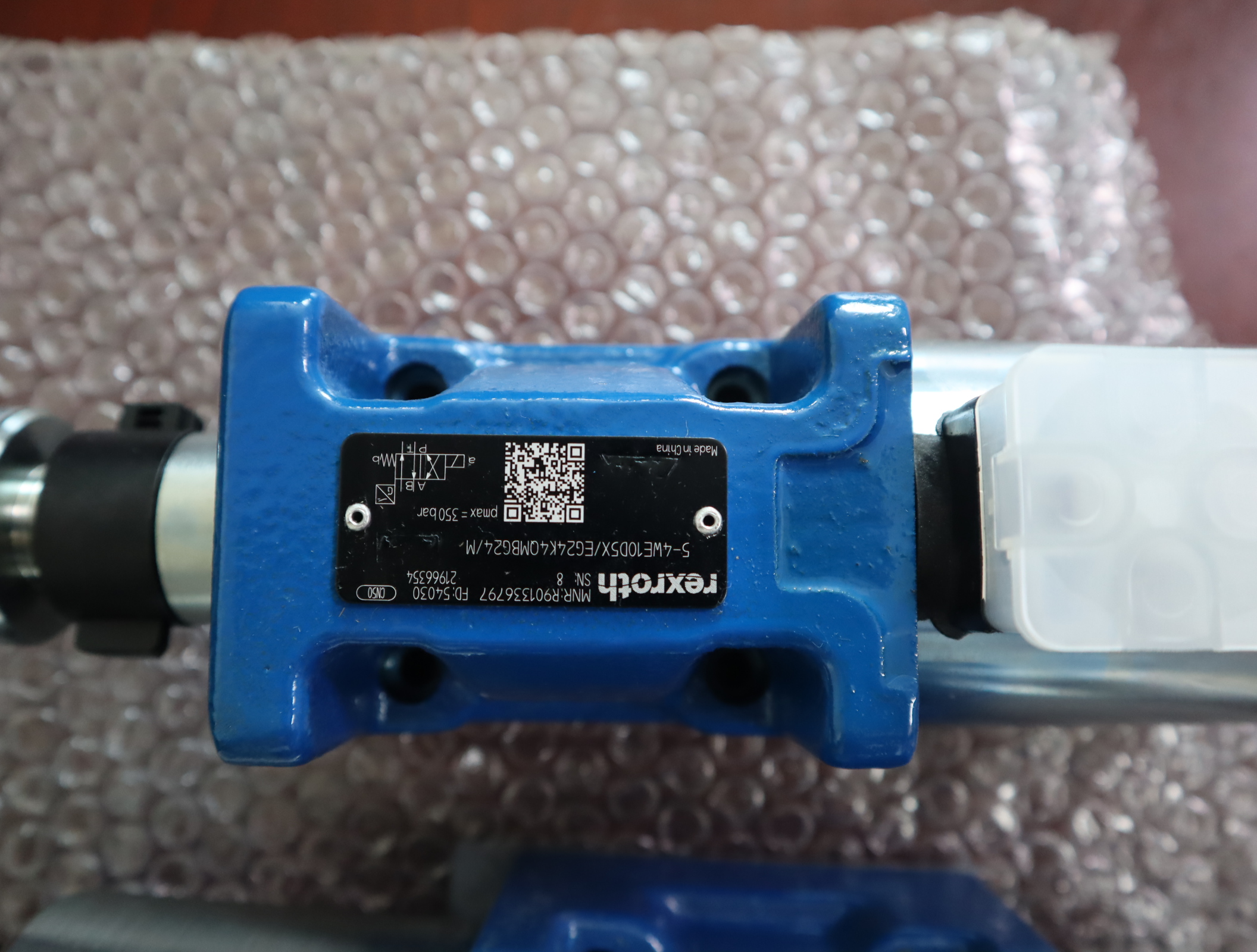 R901336797 5-4WE10D5X/EG24K4QMBG24/M 德国力士乐REXROTH电磁阀