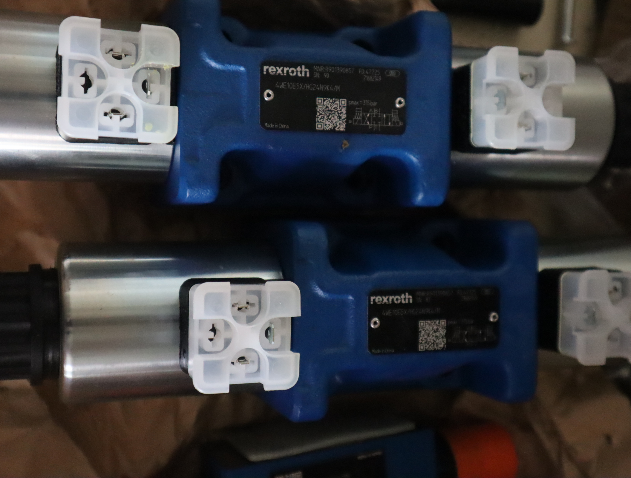 4WE10E5X/HG24N9K4/M R901390857 德国力士乐REXROTH电磁阀