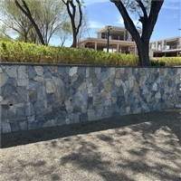 江南宅院 蓝石英碎拼石 天然海洋蓝莱姆石 灰色洞石地砖