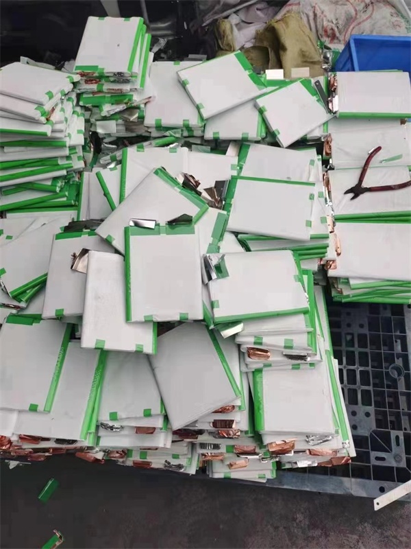 虹 口 区 聚合物锂电池回收 工厂积压B品电池 亿兴收购上门装车