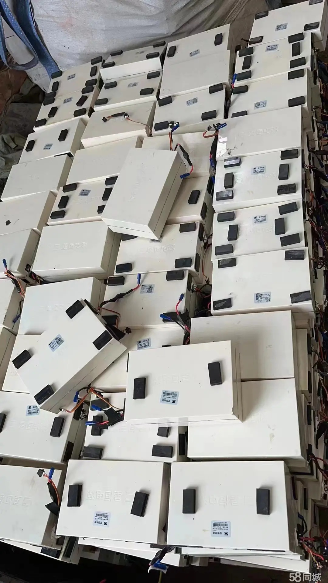 静 安 区 三元锂电池回收 液冷电池包 新能源车电动车底盘模组收