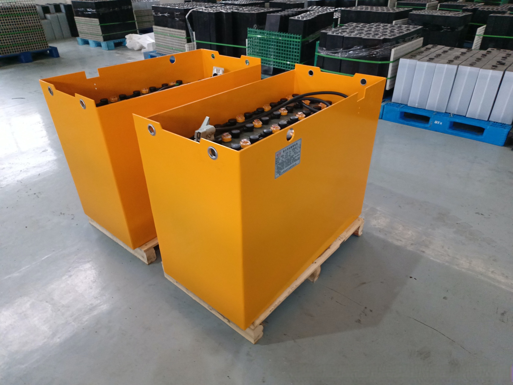 浦 东 新 区 回收叉车锂电池 方型电池包拆卸收购 电动车三元电池 收 购